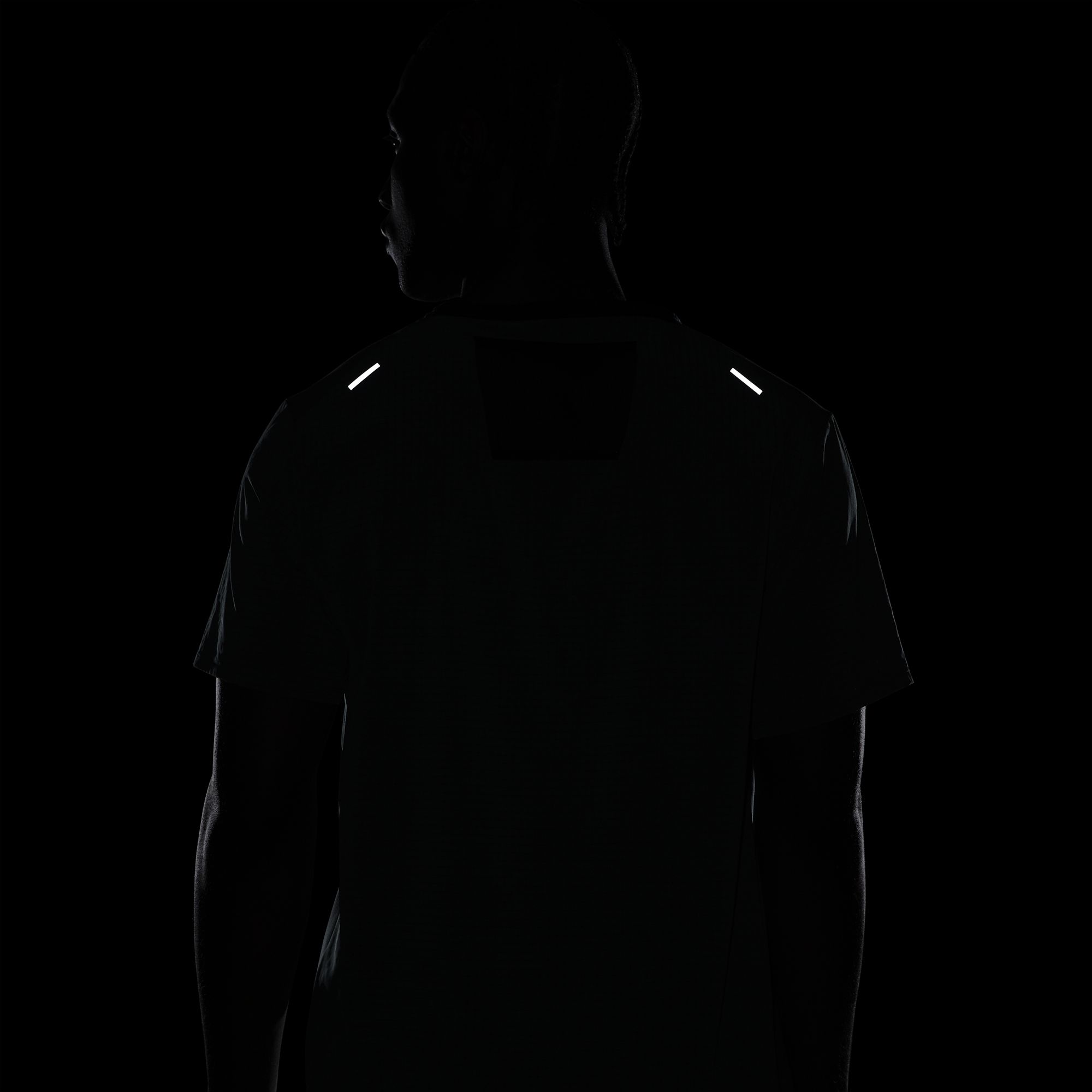 Nike Dri-Fit Trail Rise 365 Short-Sleeve Erkek Tişört