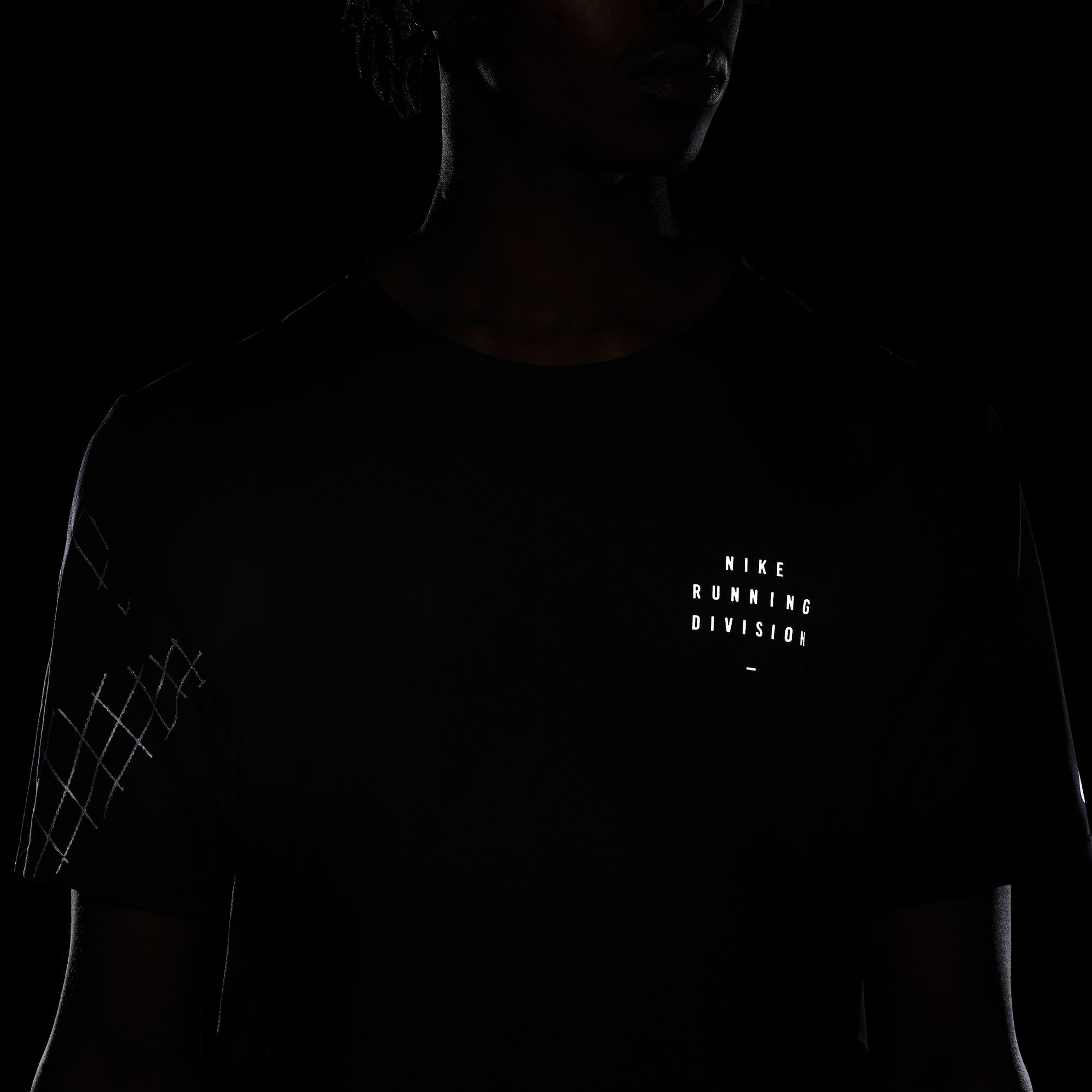 Nike Dri-Fit Run Division Rise 365 Flash Running Short-Sleeve Erkek Tişört