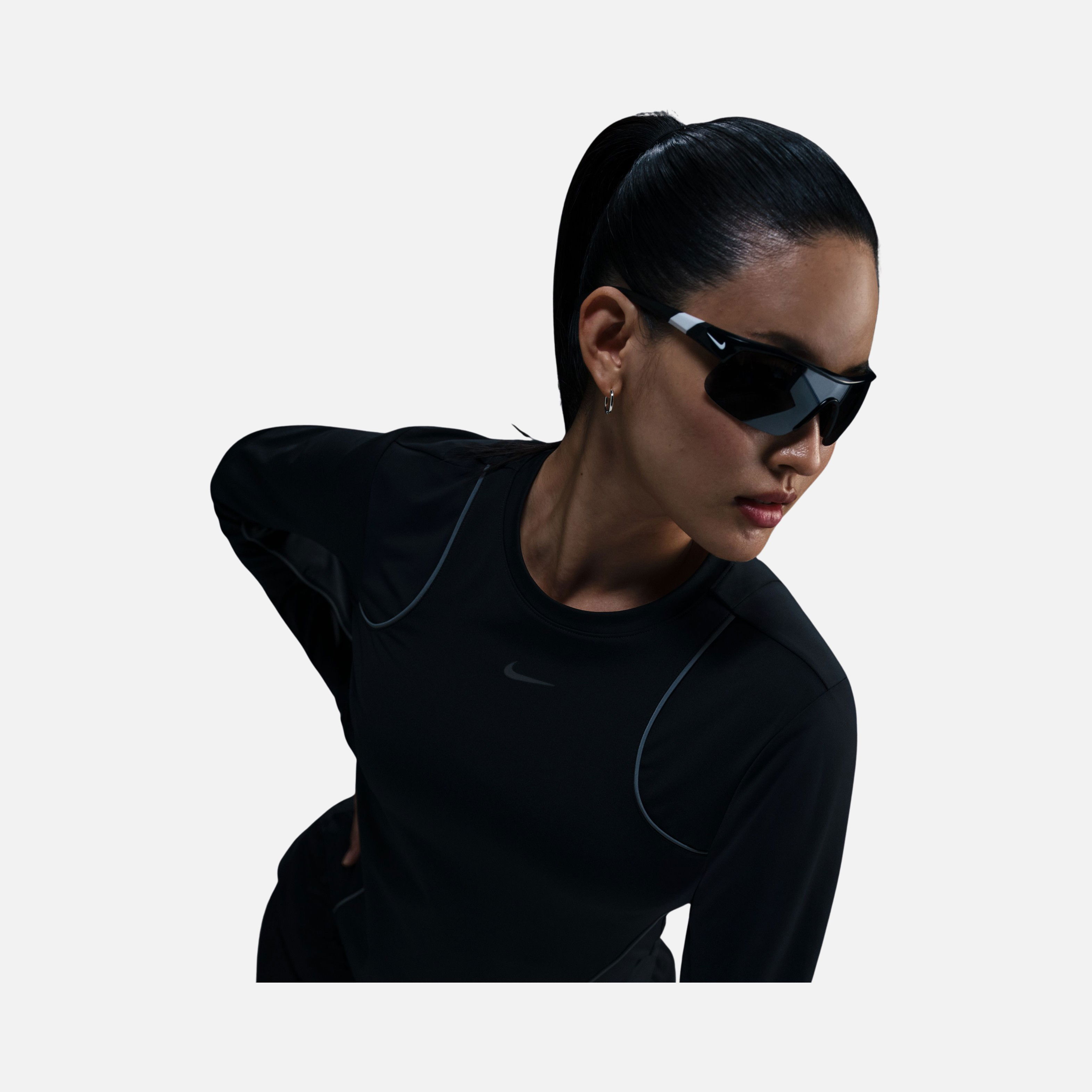 Nike Run Division Reflective Running Long-Sleeve Kadın Tişört