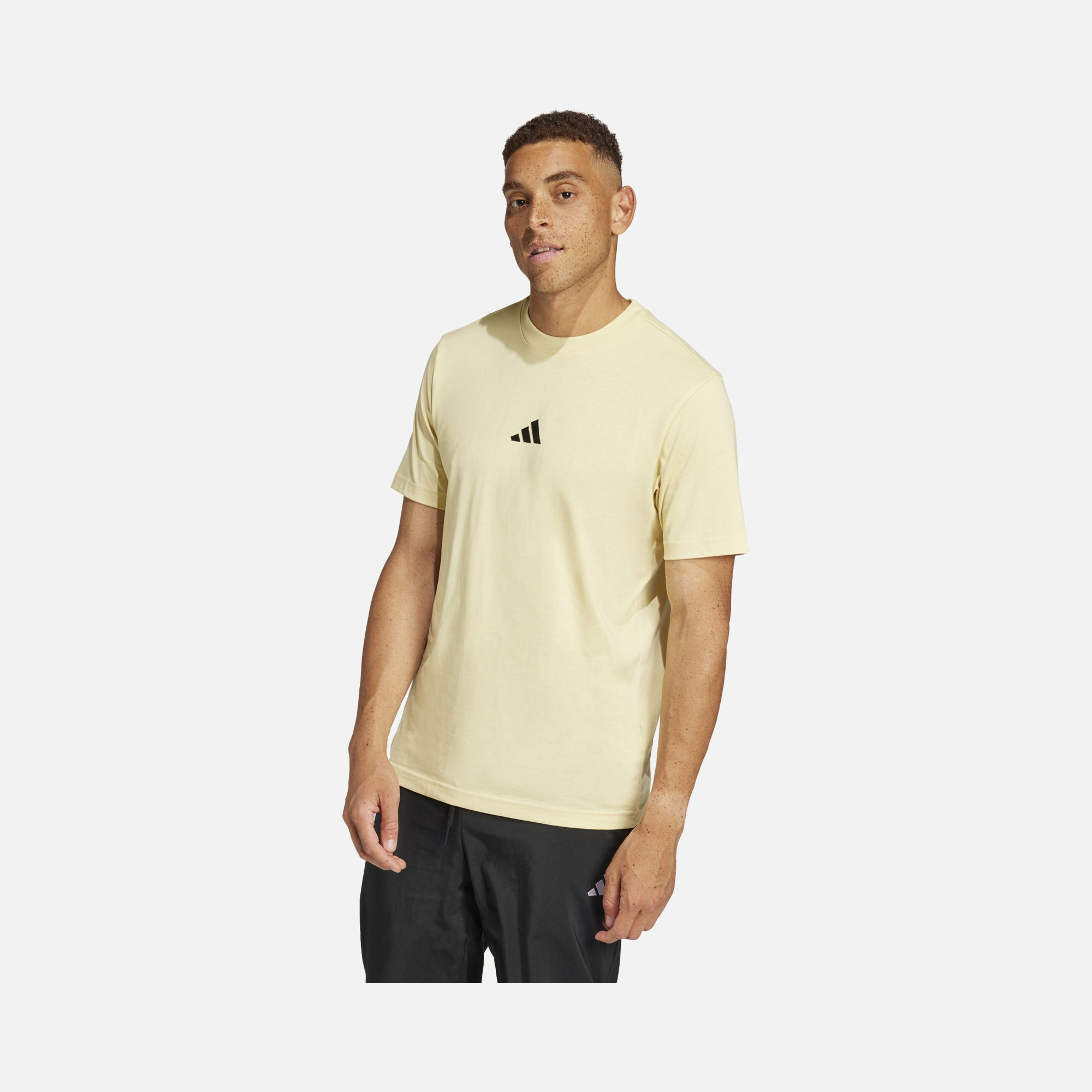 adidas Sportswear Essentials Embroidered Small Logo Single Jersey Short-Sleeve Erkek Tişört