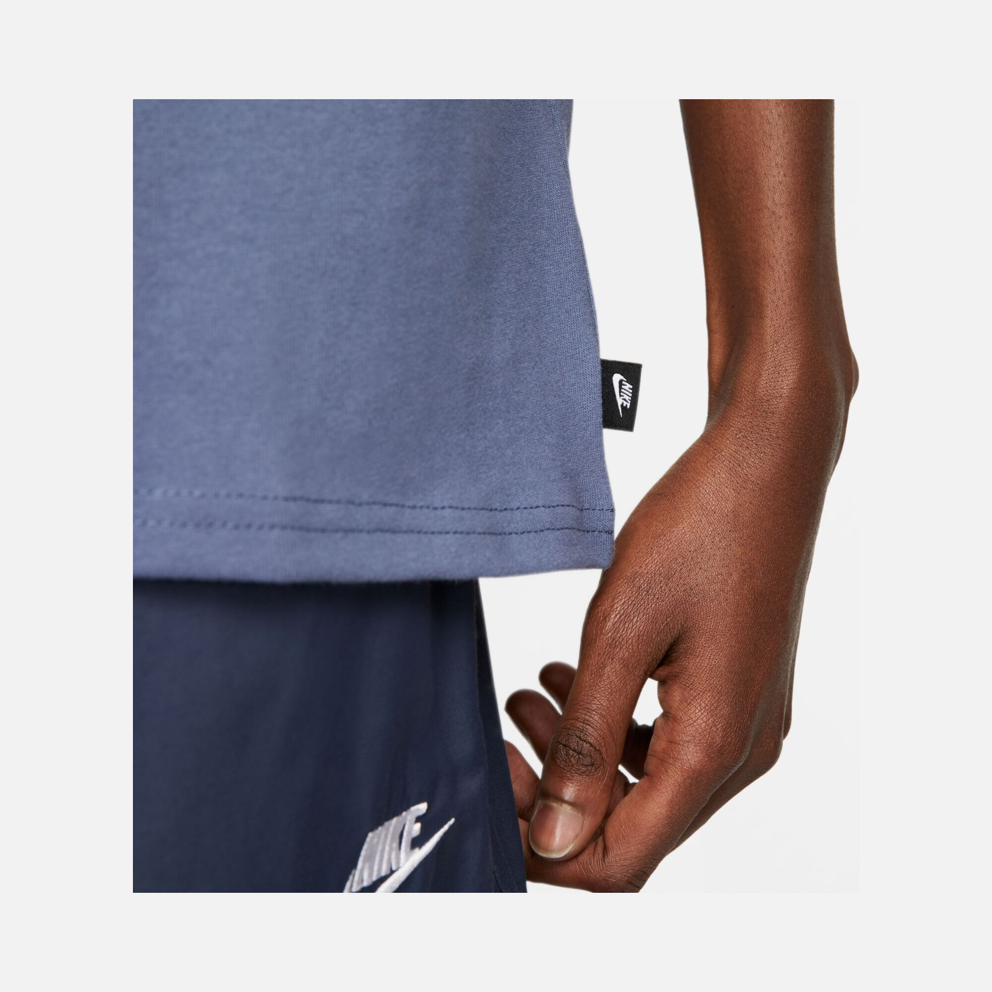 Nike Sportswear Premium Essentials Short-Sleeve Erkek Tişört