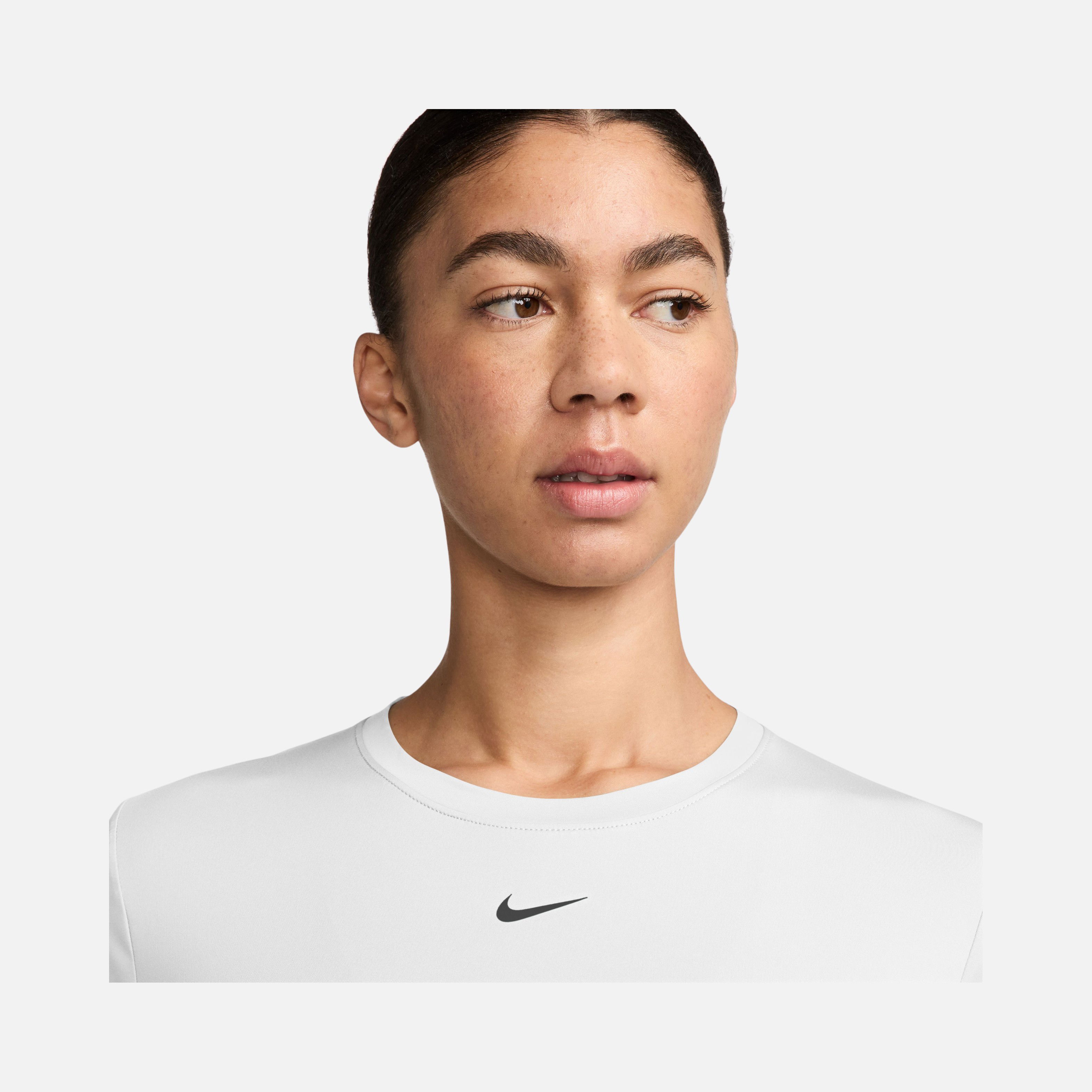 Nike One Classic Df Ss Top Wt Kadın Tişört