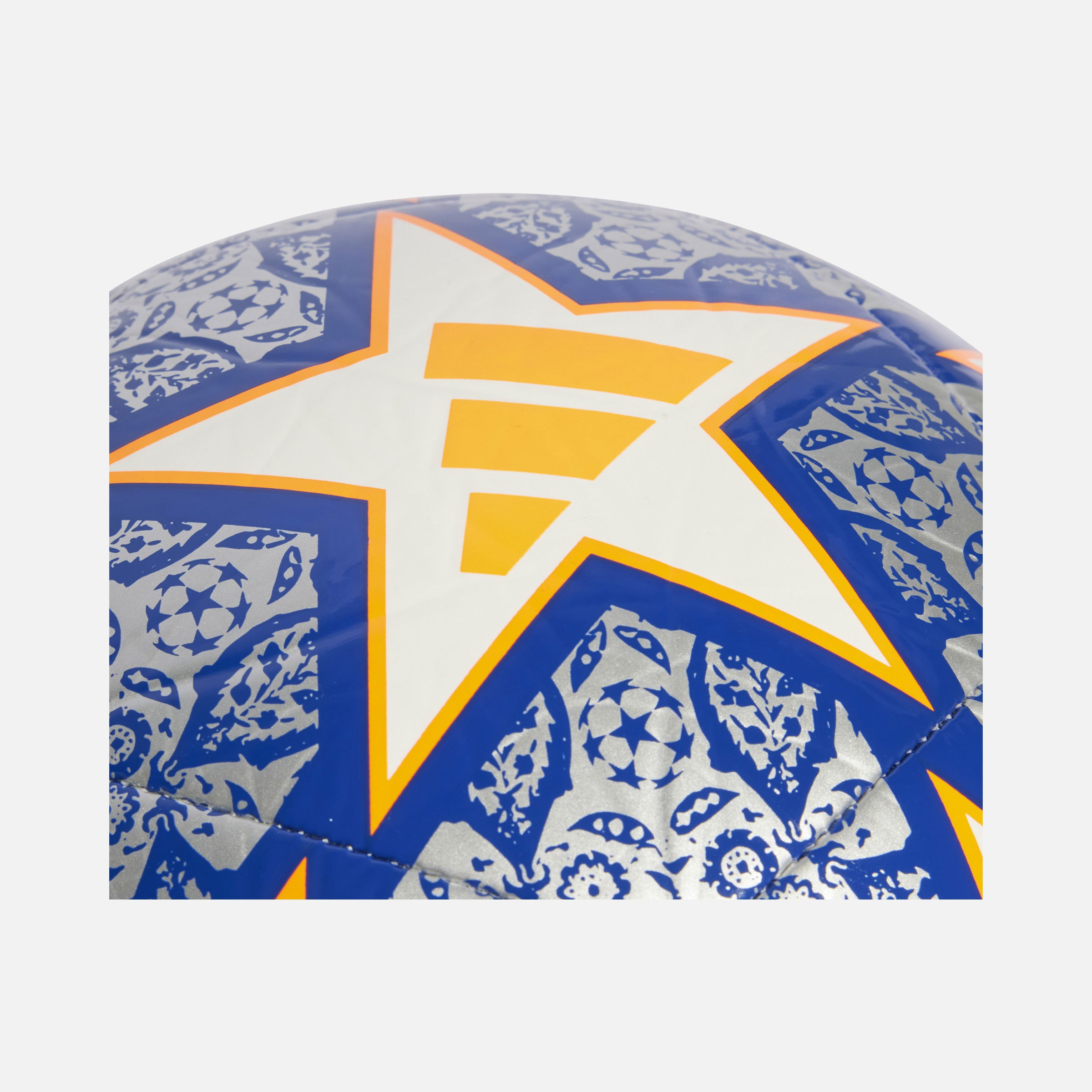 adidas Ucl Club İstanbul No:5 Futbol Topu