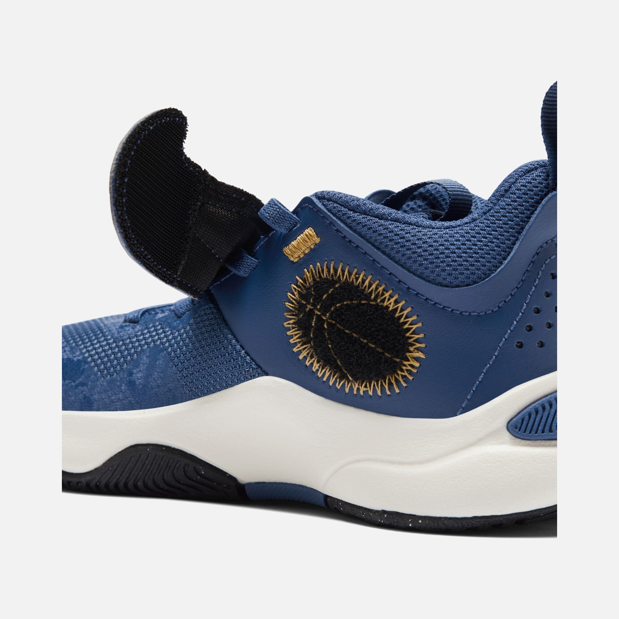 Nike Team Hustle D 11 KC (PS) Çocuk Basketbol Ayakkabısı