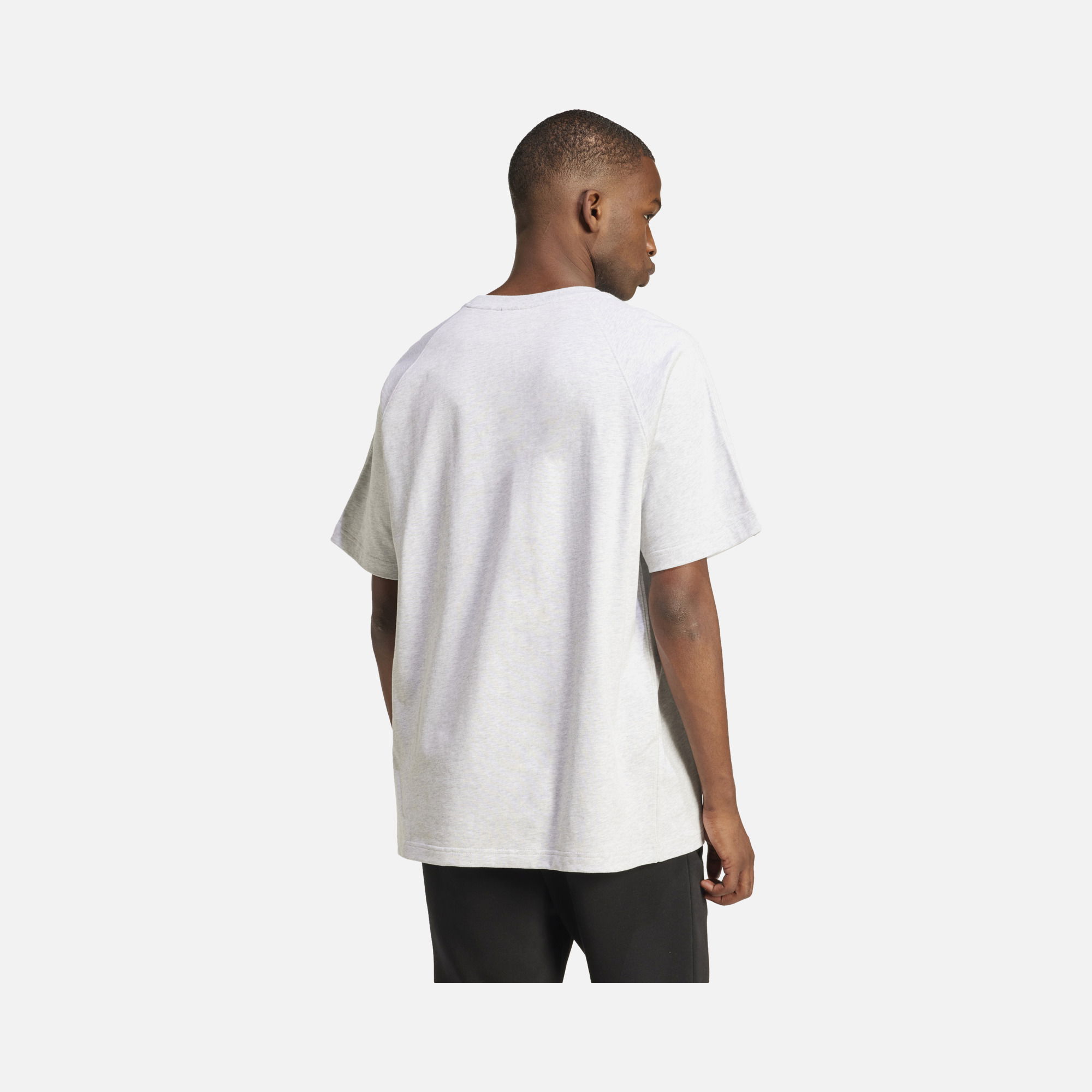 adidas Originals Premium Essentials Small Trefoil Logo Embroidered on Chest Loose Cut Short-Sleeve Erkek Tişört