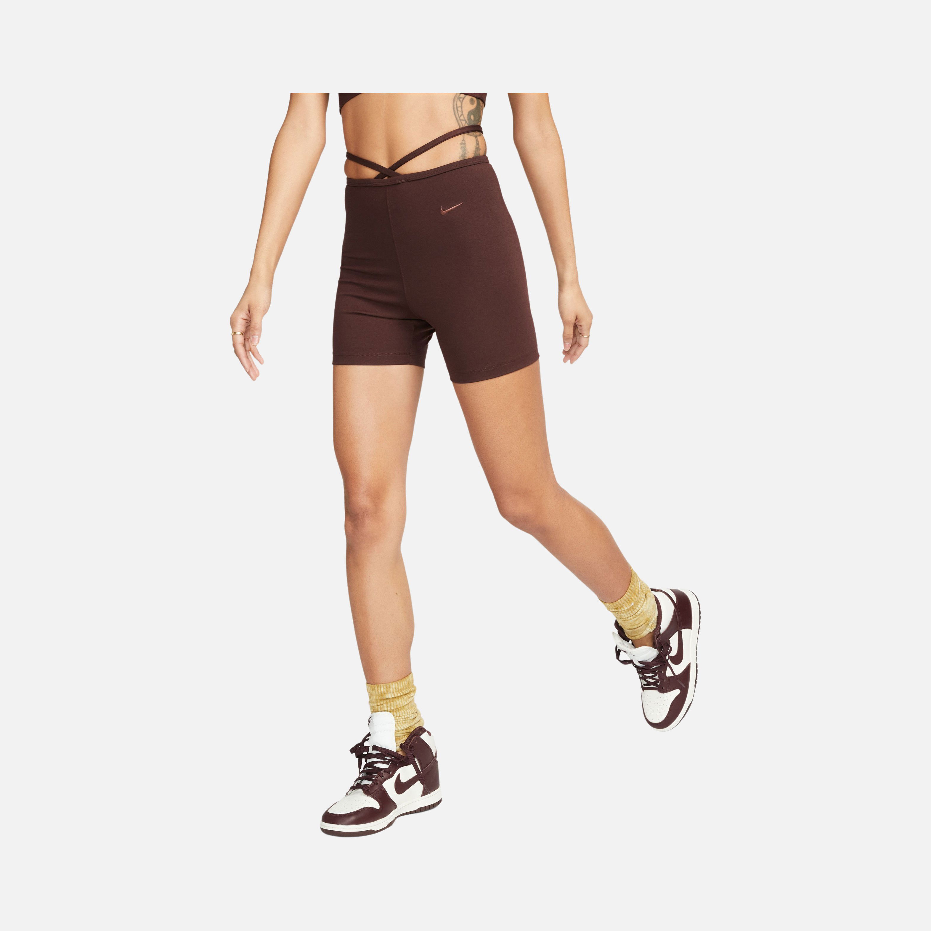 Nike Sportswear Everyday High-Waisted Biker Kadın Şort