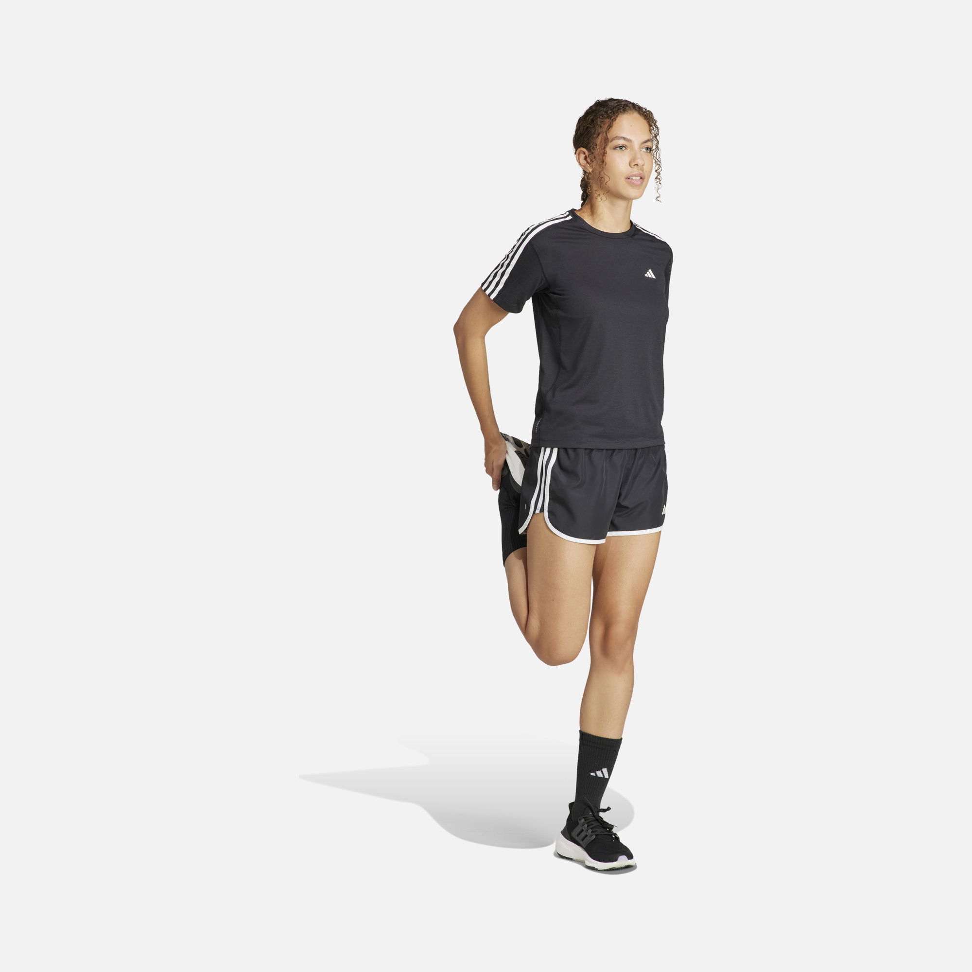 adidas AEROREADY Own the Run 3-Stripes Running Short-Sleeve Kadın Tişört