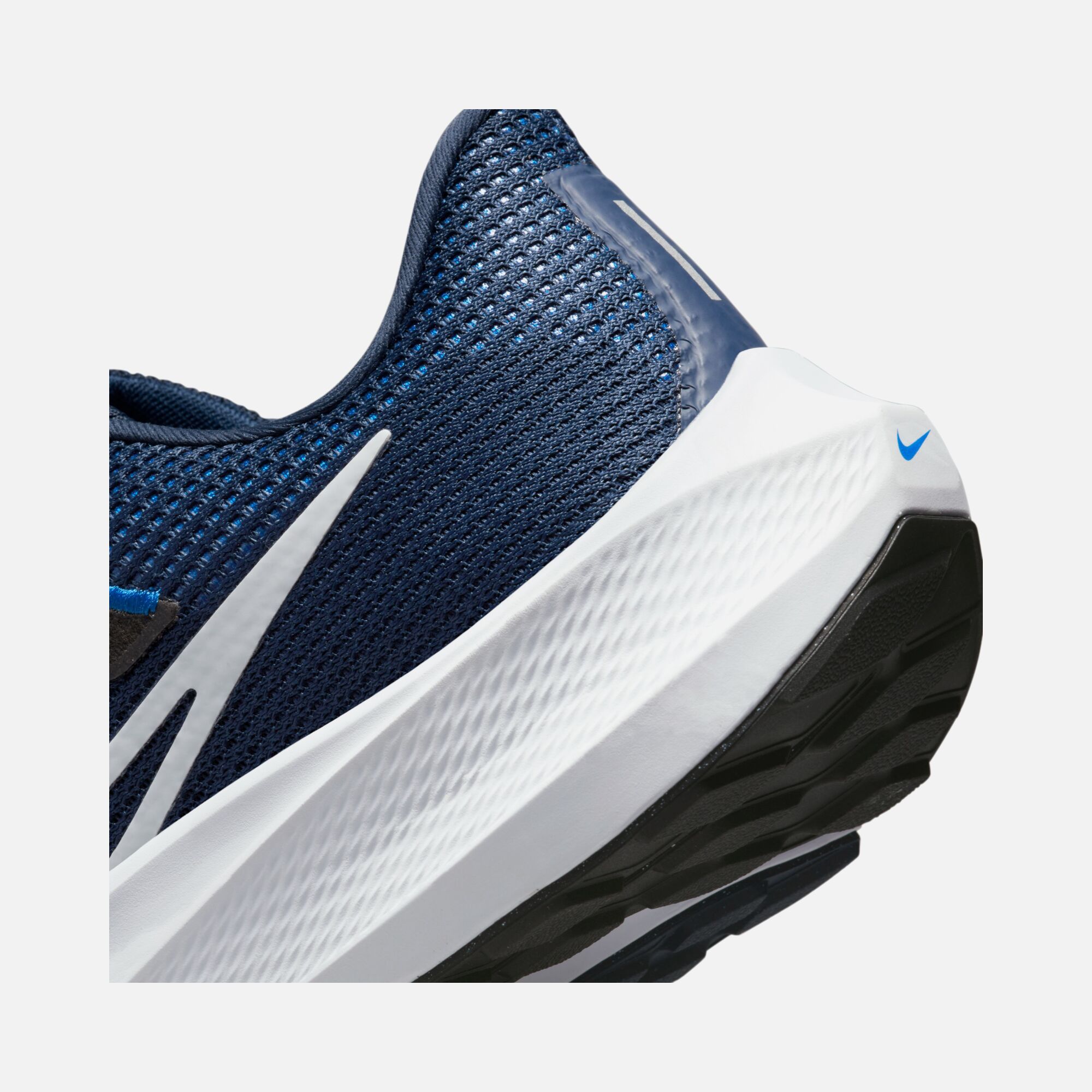 Nike Air Zoom Pegasus 40 Road Running Erkek Spor Ayakkabı