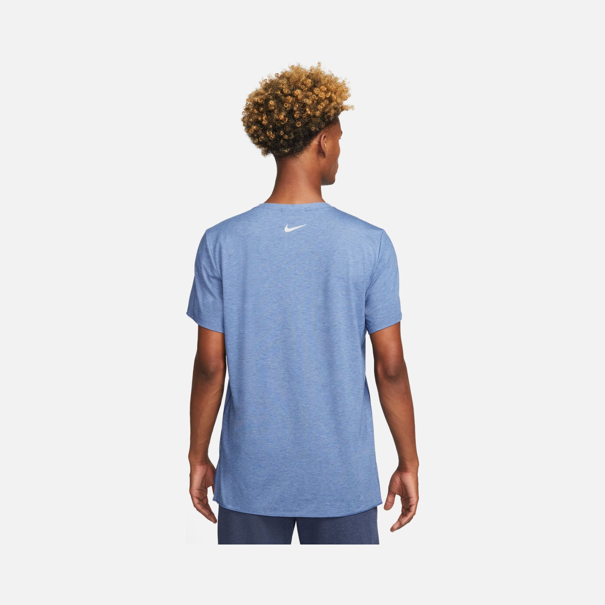 Nike Yoga Dri-Fit Short-Sleeve Erkek Tişört