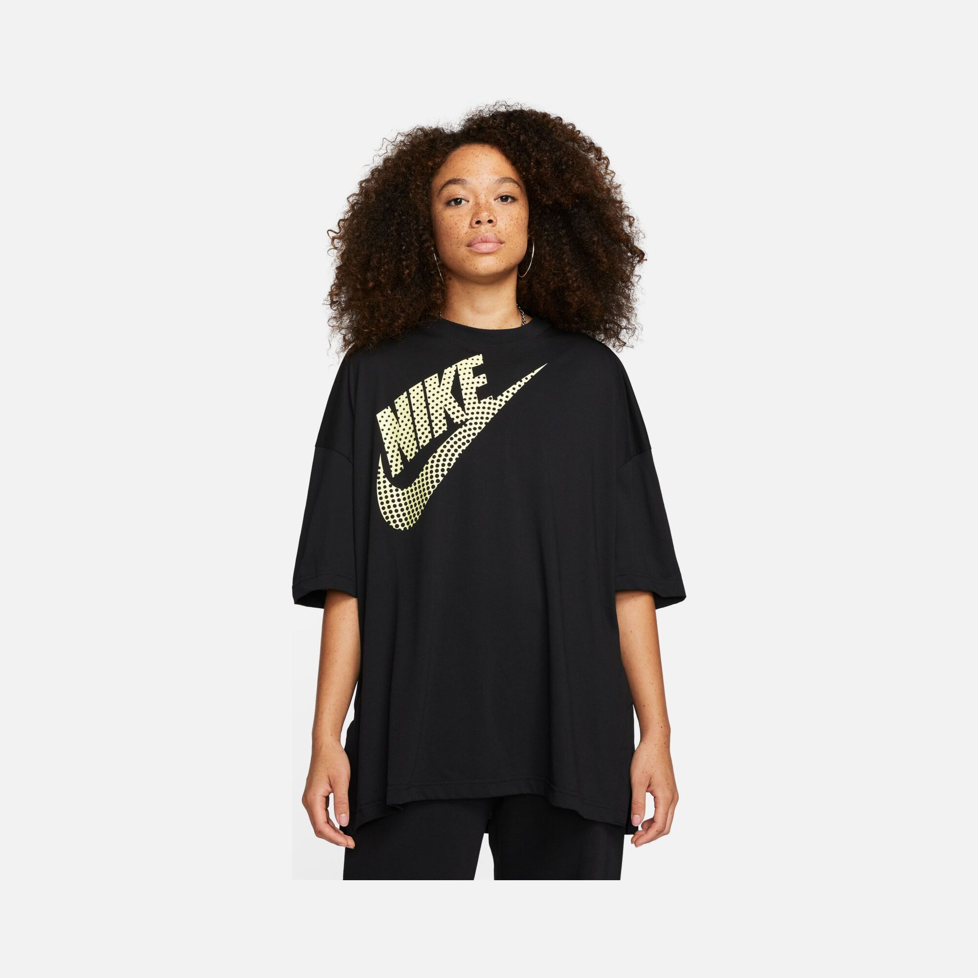 Nike Sportswear Graphic Dance Short-Sleeve Kadın Tişört