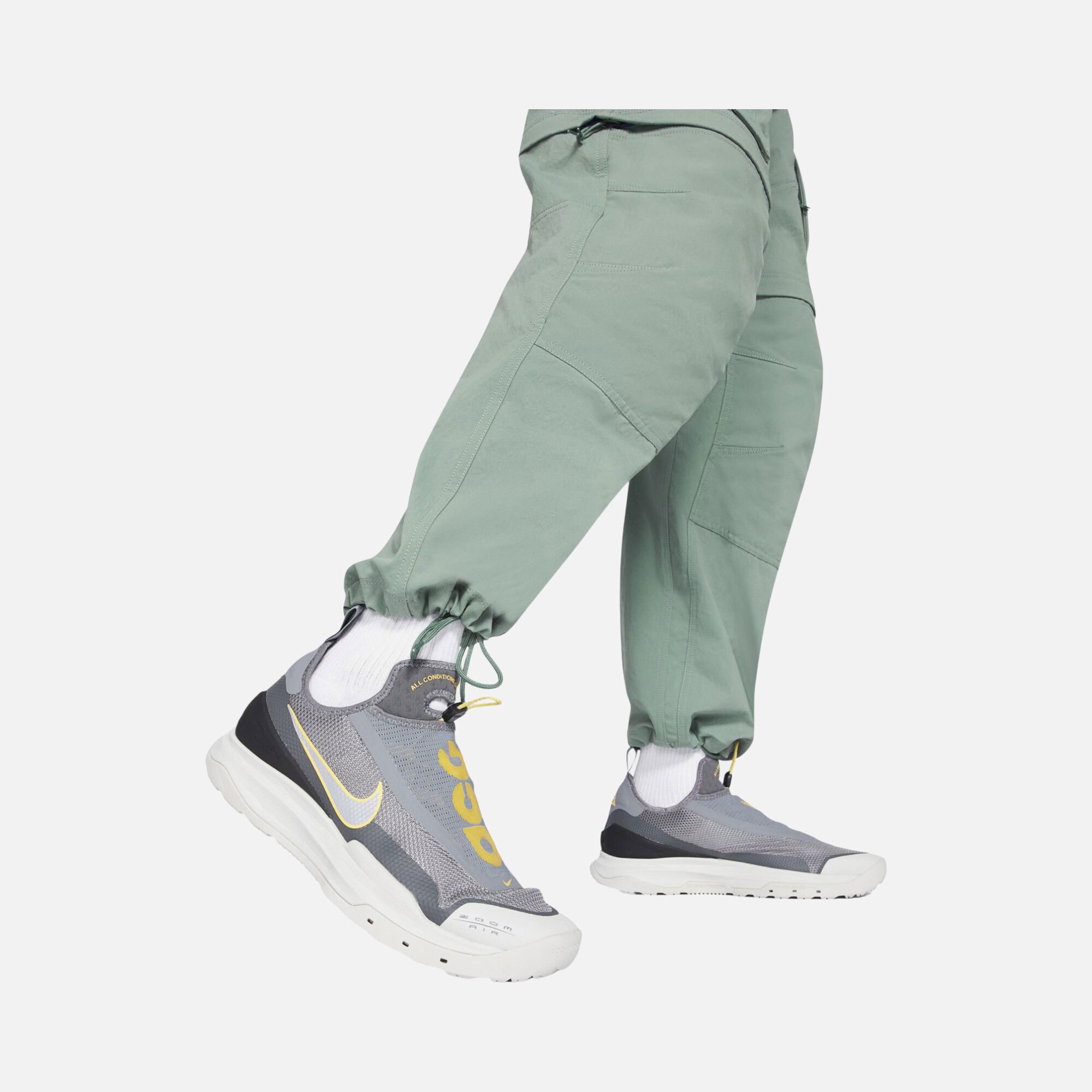 Nike ACG "Smith Summit" Cargo Erkek Pantolon