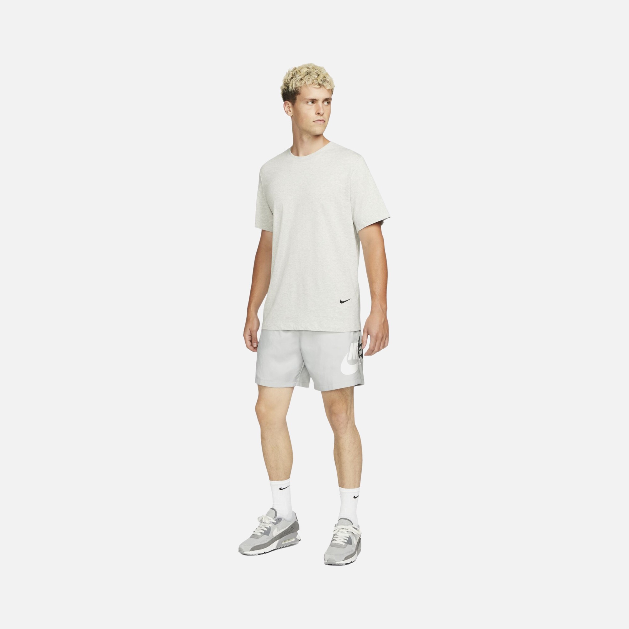 Nike Sportswear Sustainability Short-Sleeve Erkek Tişört