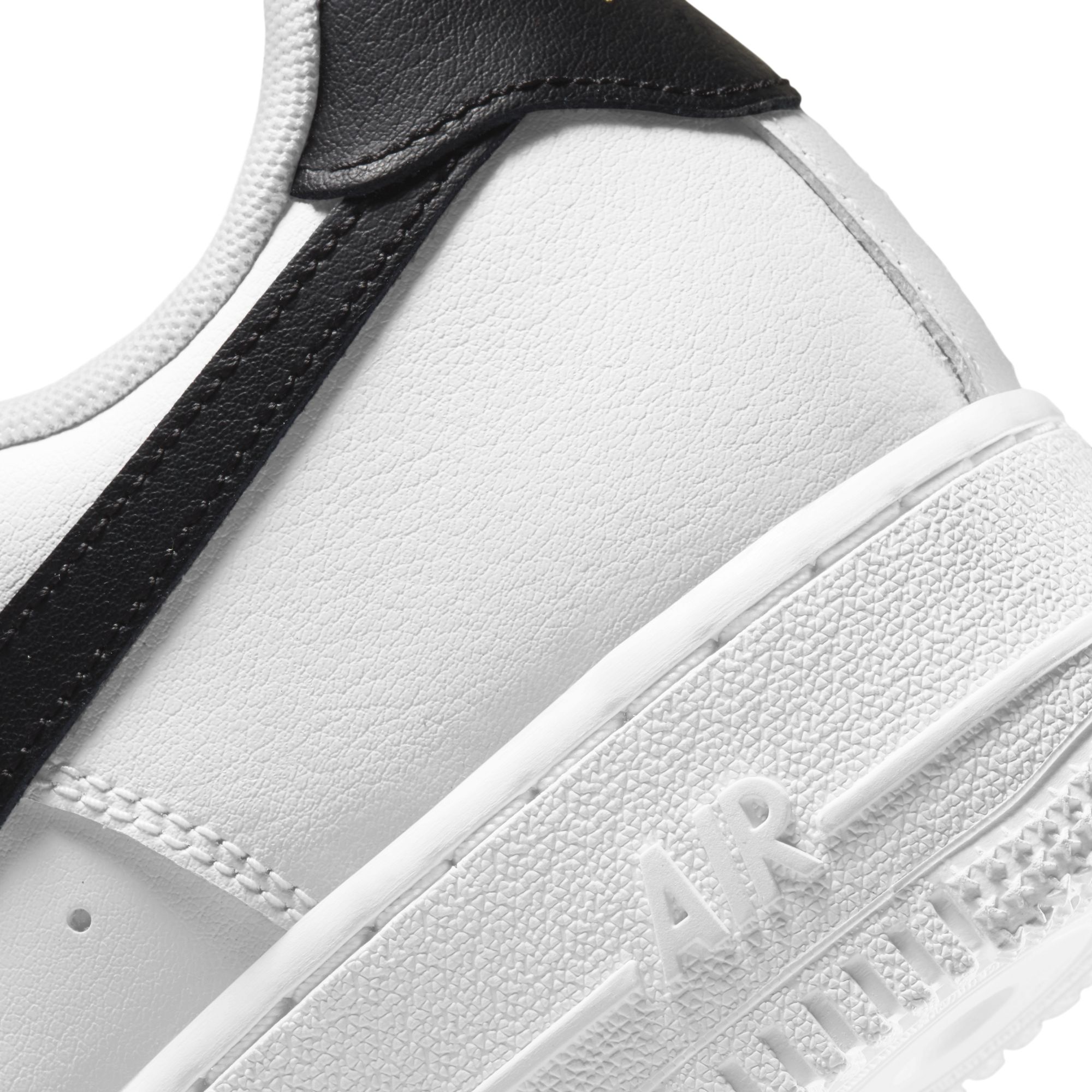 Nike Air Force 1 '07 FW24 Essentials Kadın Spor Ayakkabı