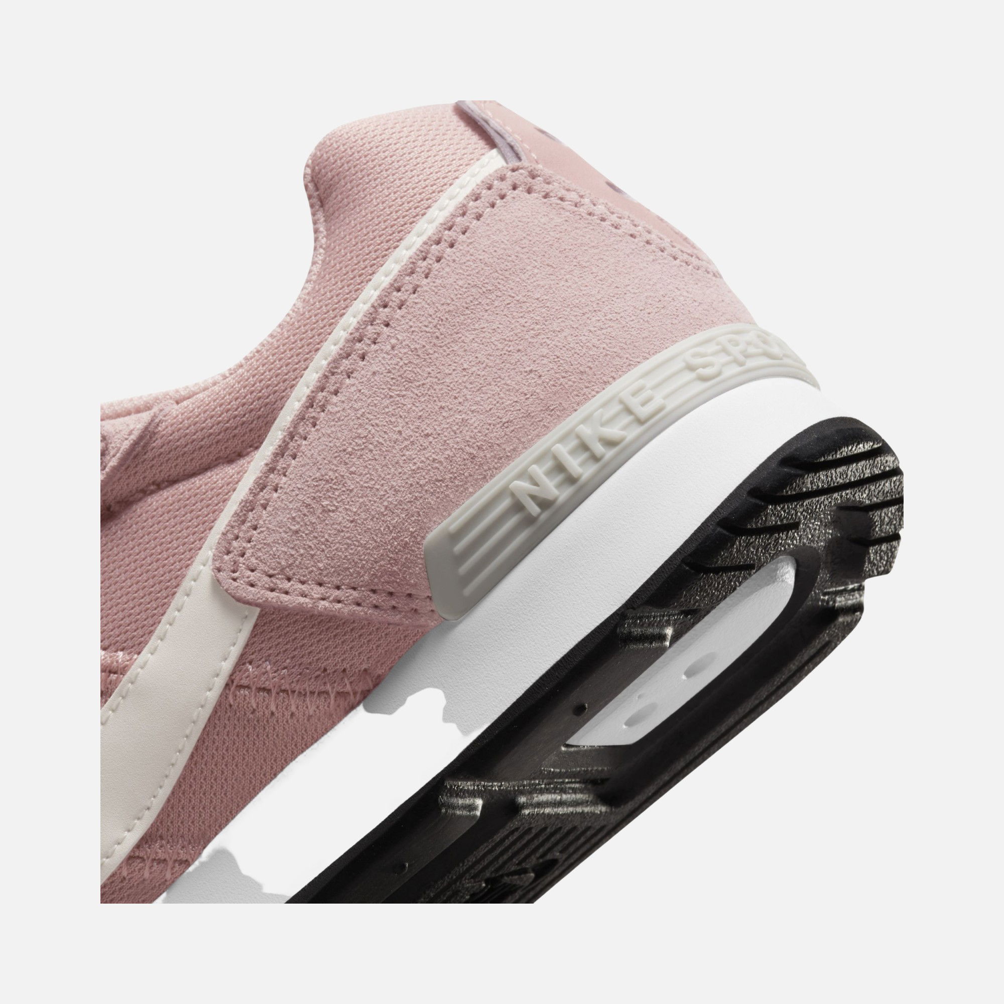 Nike Venture Runner Kadın Spor Ayakkabı