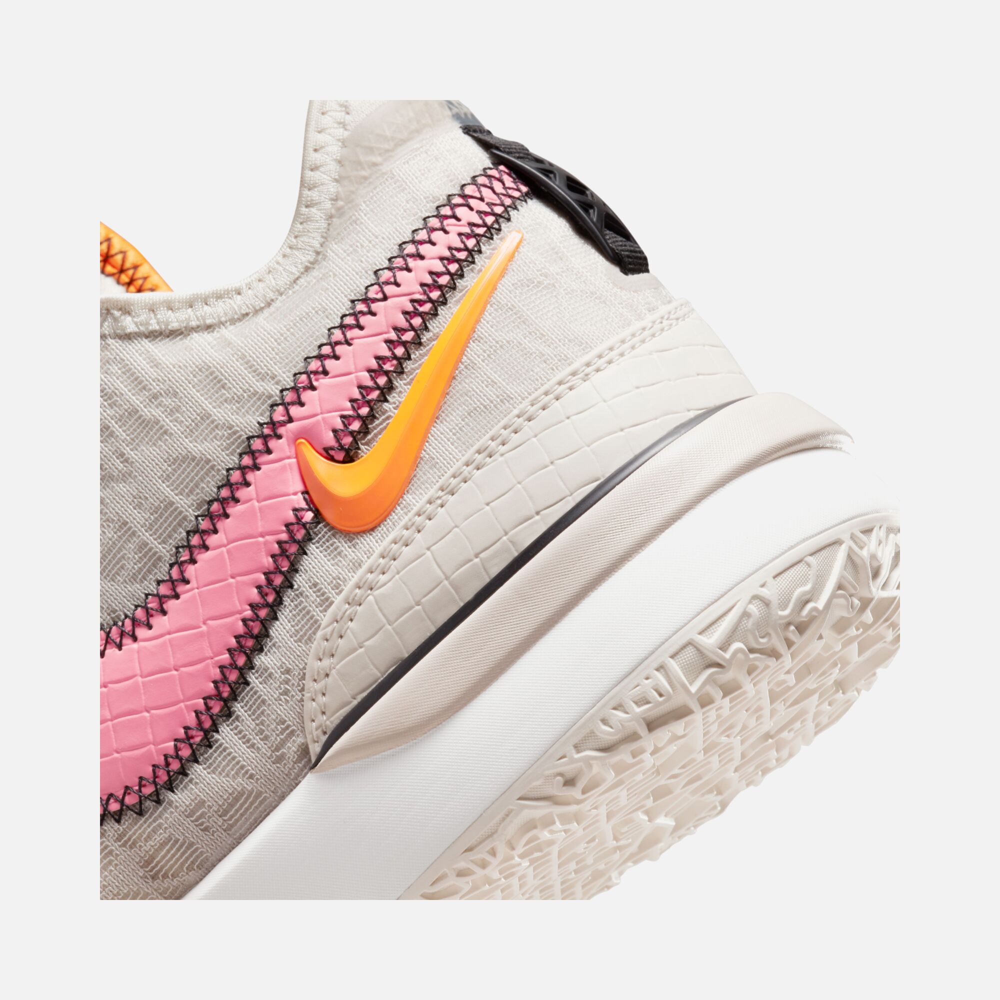 Nike LeBron James NXXT Gen Erkek Basketbol Ayakkabısı