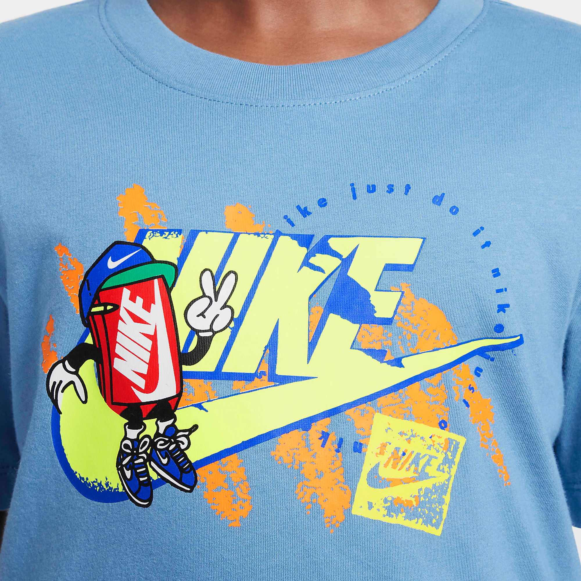 Nike Sportswear Boxy 1 Futura Graphic Short-Sleeve Çocuk Tişört