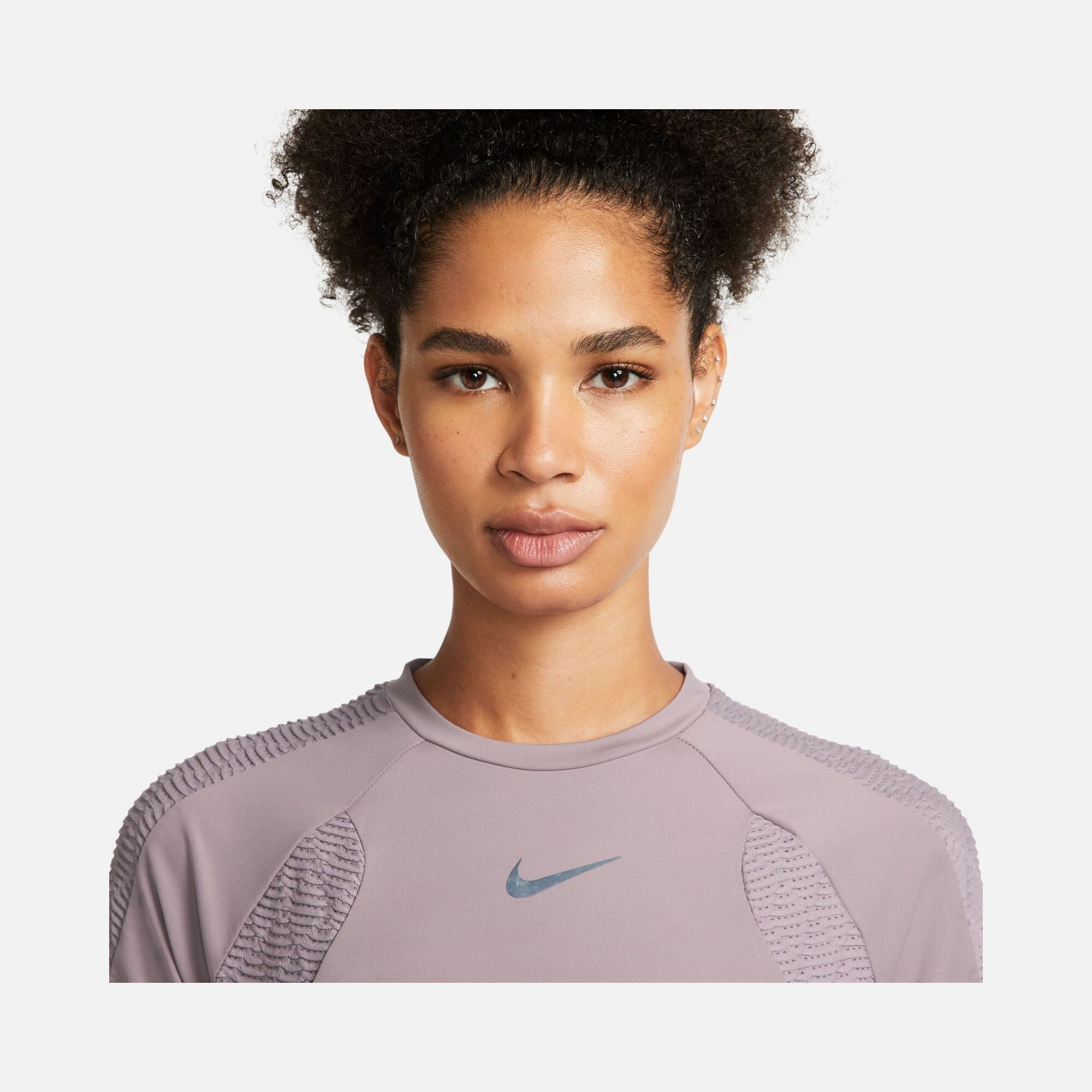 Nike Dri-Fit ADV Run Division Short-Sleeve Kadın Tişört