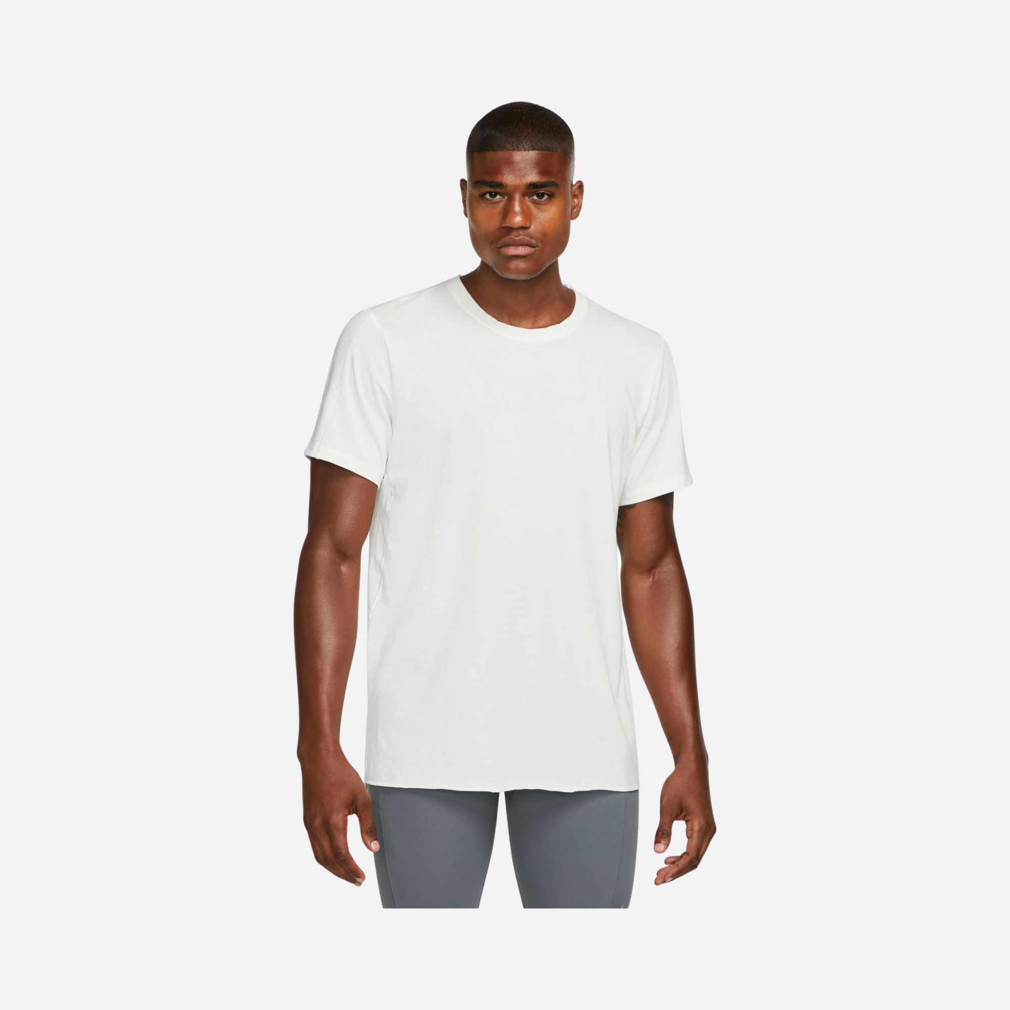 Nike Yoga Dri-Fit Short-Sleeve Erkek Tişört