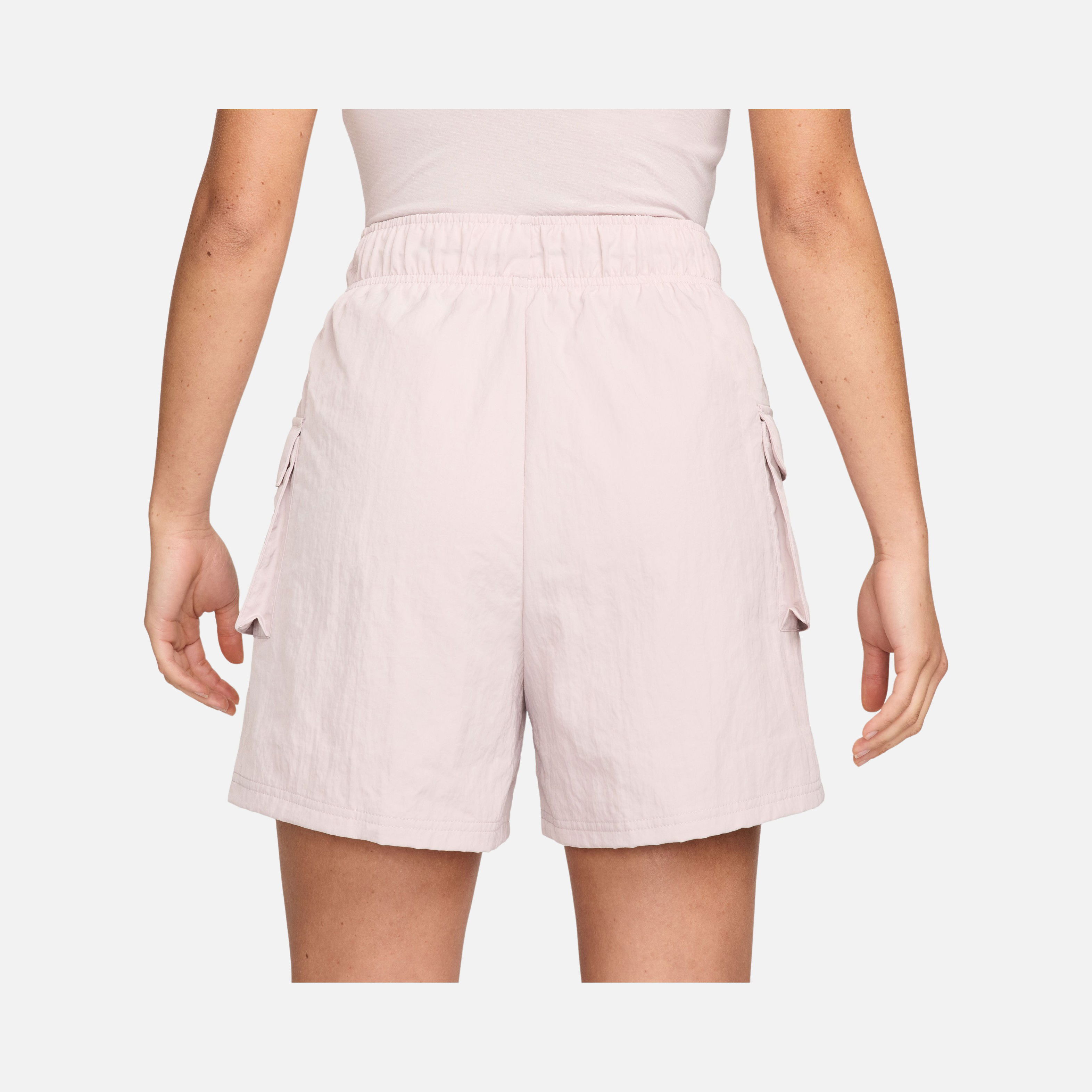 Nike Sportswear Essential Woven High-Rise Kadın Şort