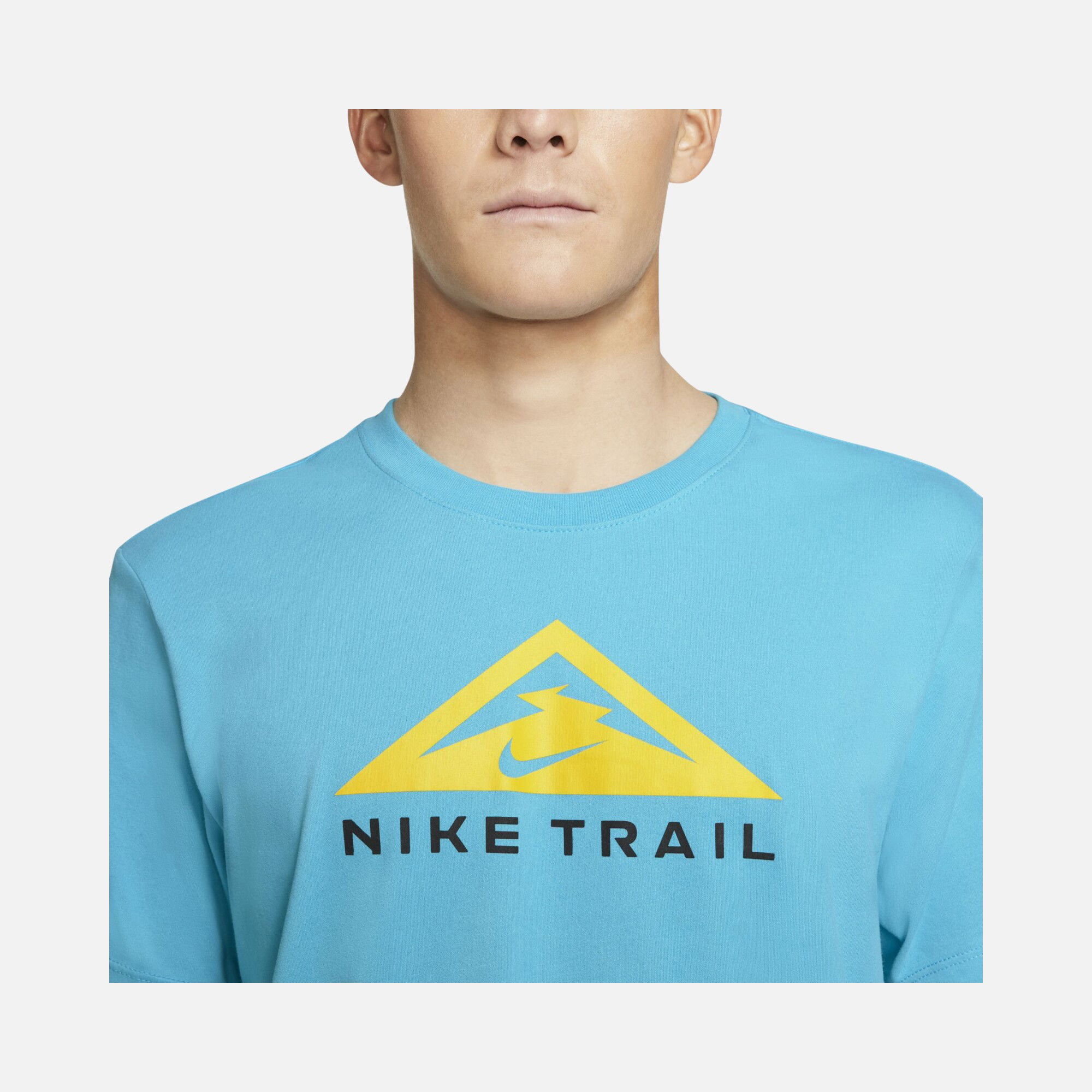 Nike Dri-Fit Trail Running Short-Sleeve Erkek Tişört