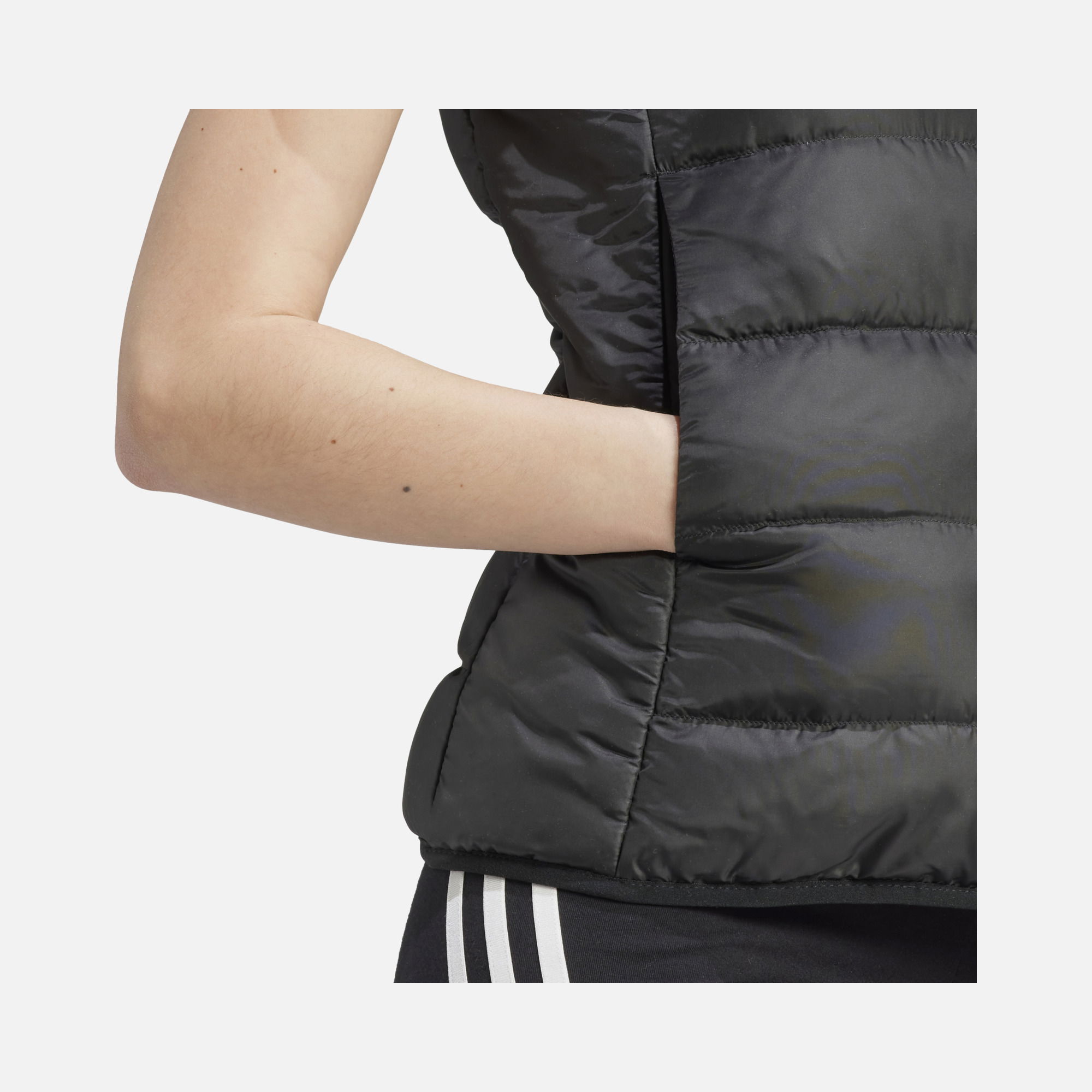 adidas Essentials 3-Stripes Light Down Full-Zip Kadın Yelek