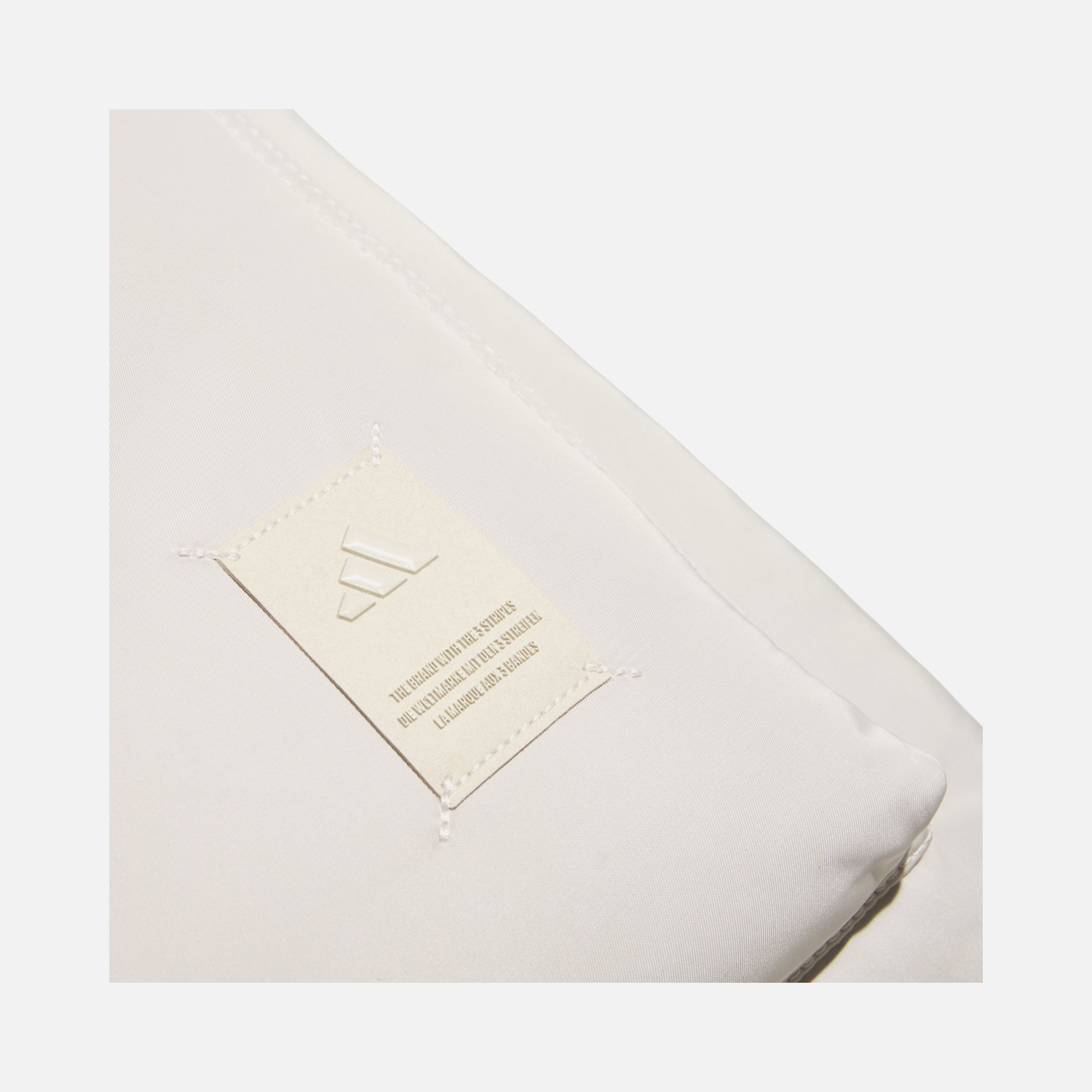 adidas Sportswear Must Haves (19,75 L) Kadın Omuz Çantası