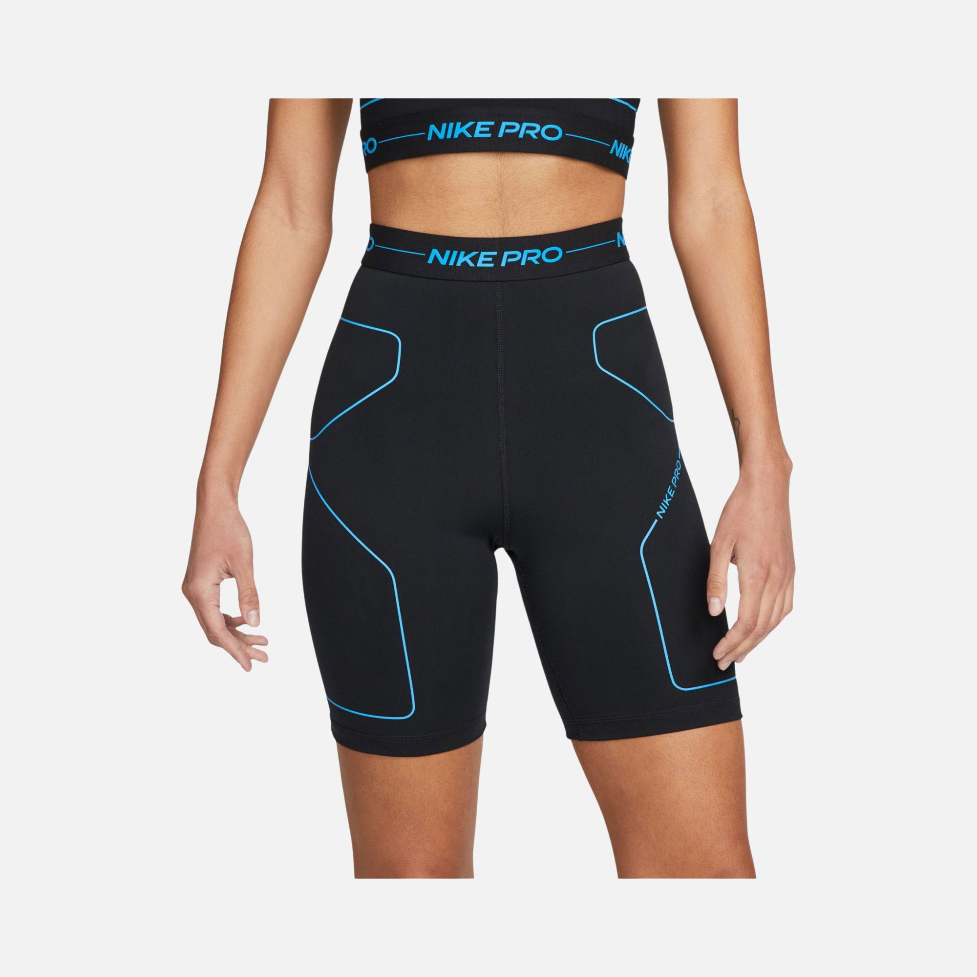 Nike Pro Dri-Fit Essential 7'' High Waisted Training Kadın Şort