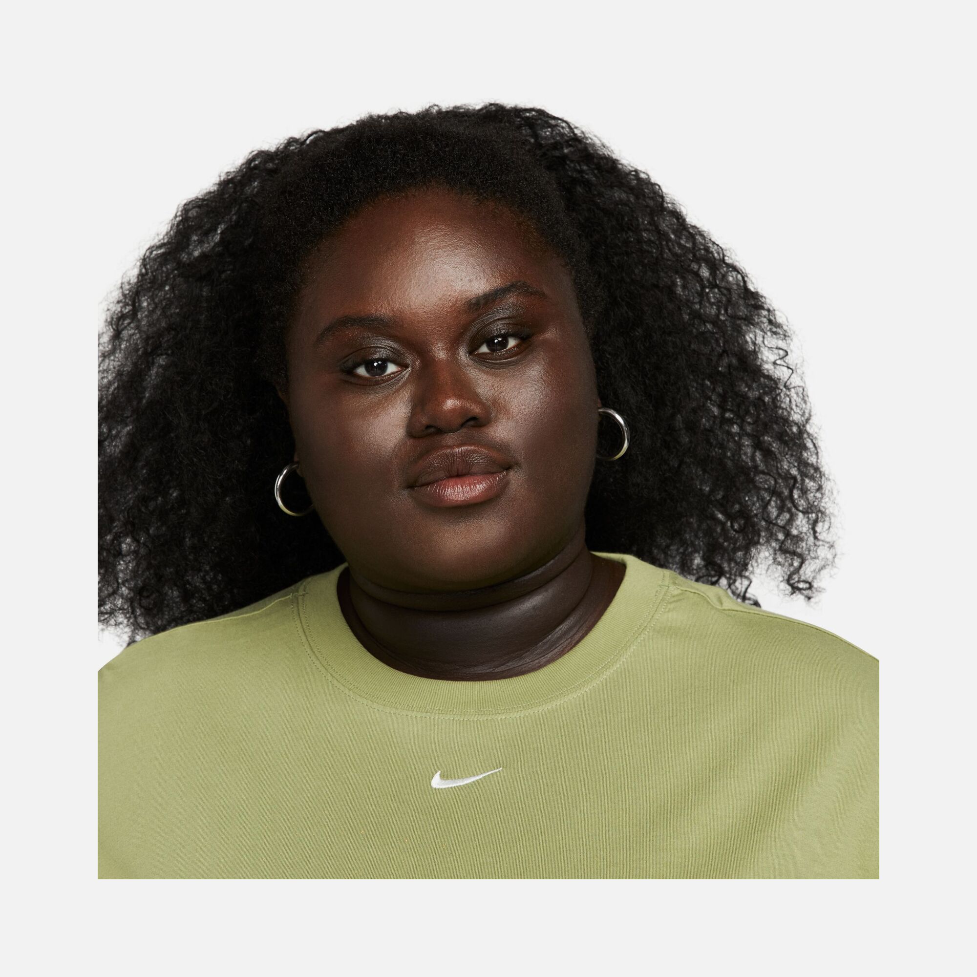 Nike Sportswear Essential Short-Sleeve (Plus Size) Kadın Tişört