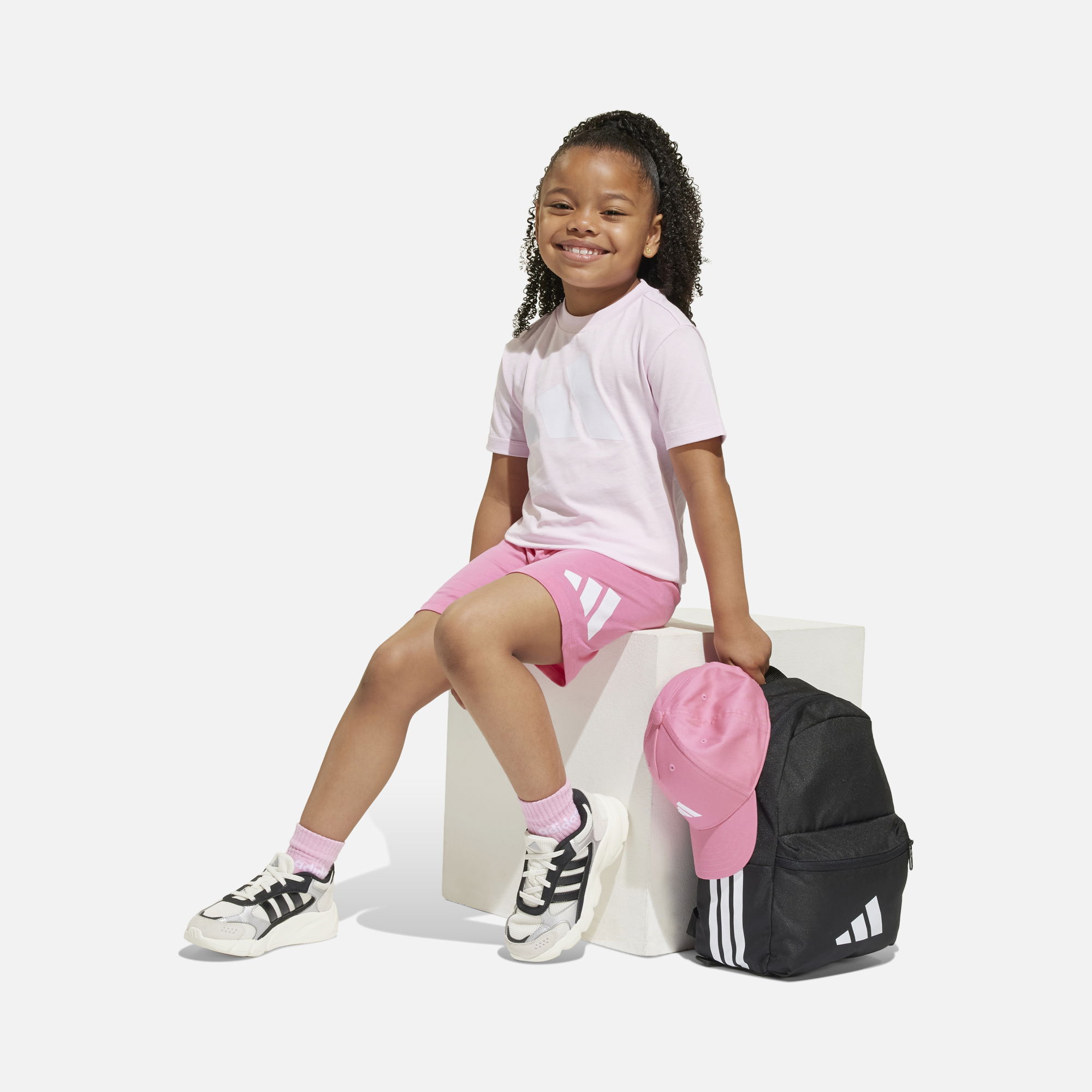 adidas Sportswear Essentials Big 3 Bar Logo Graphic Short-Sleeve Tişört&Şort Çocuk Takım