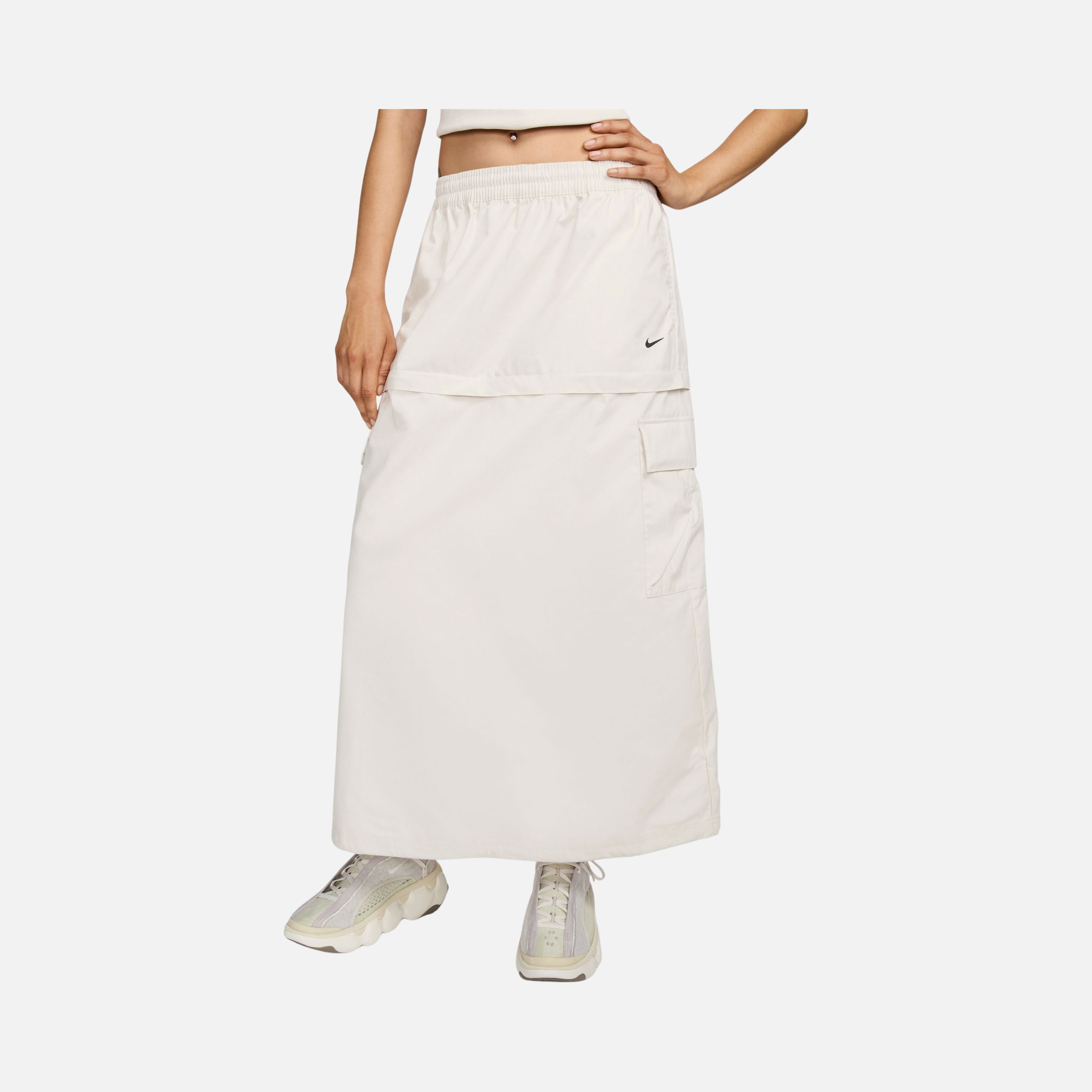 Nike Sportswear Essentials Mid-Rise Woven Cargo Midi Kadın Etek