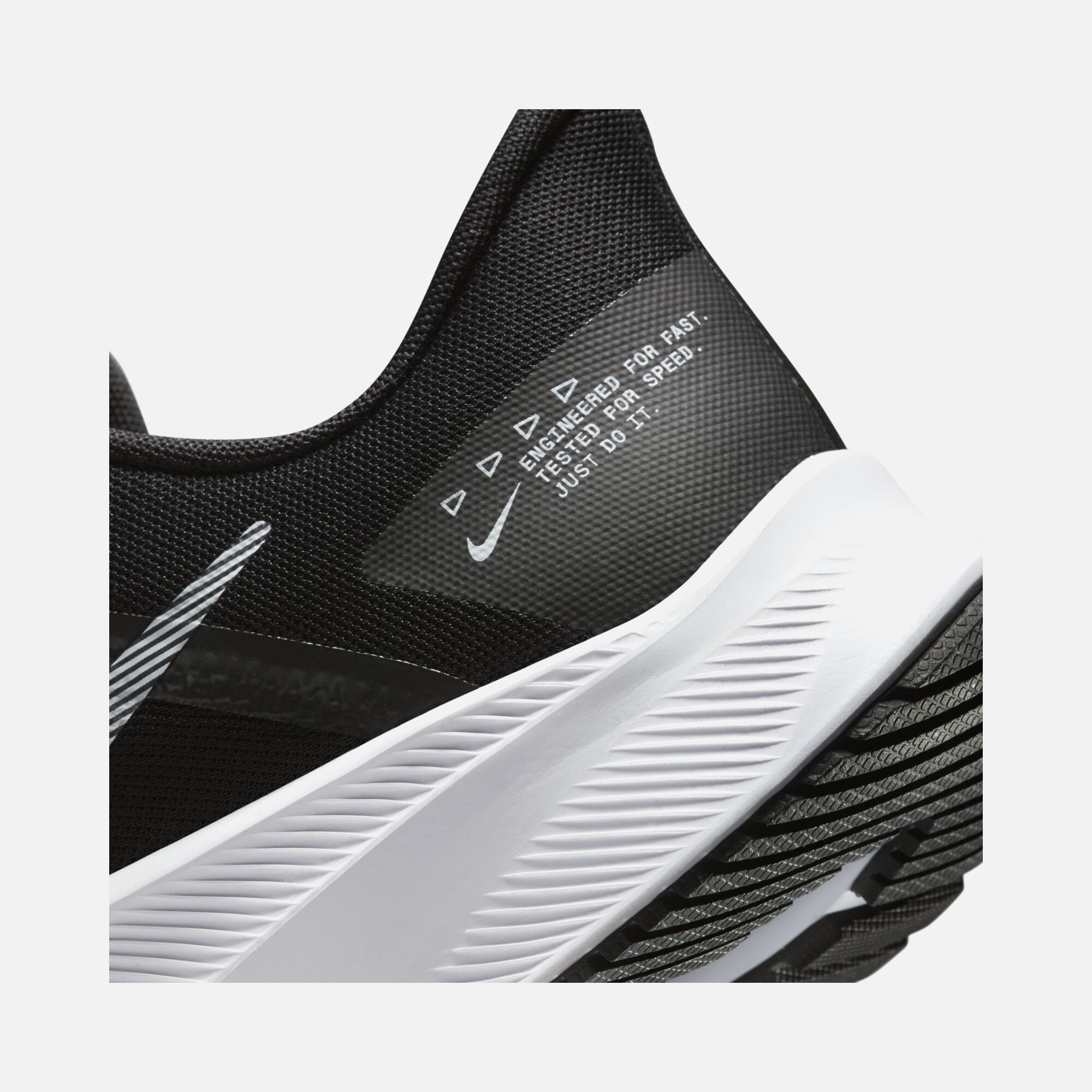 Nike Quest 4 Road Running Erkek Spor Ayakkabı