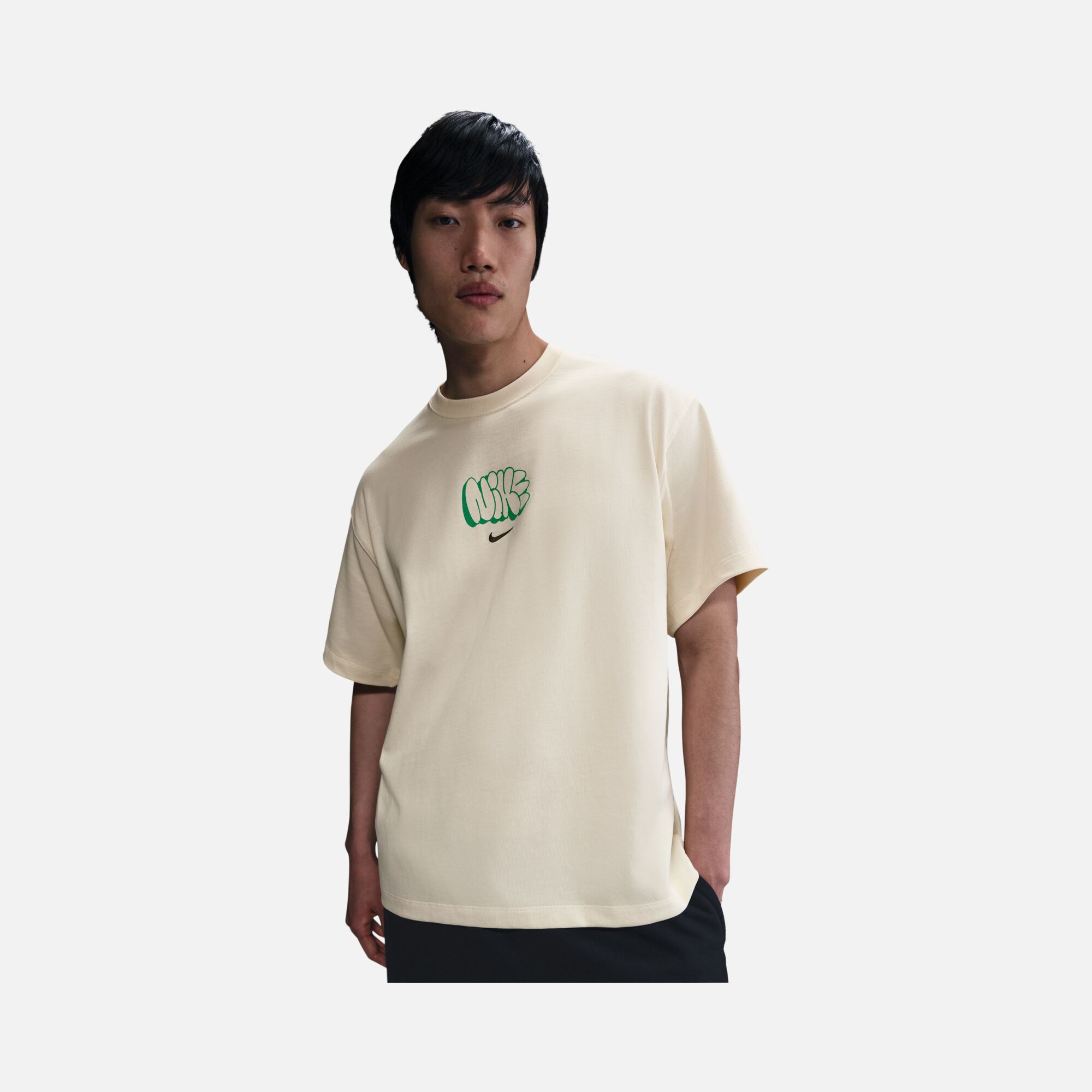 Nike Sportswear Solo Swoosh Graphics Short-Sleeve Erkek Tişört