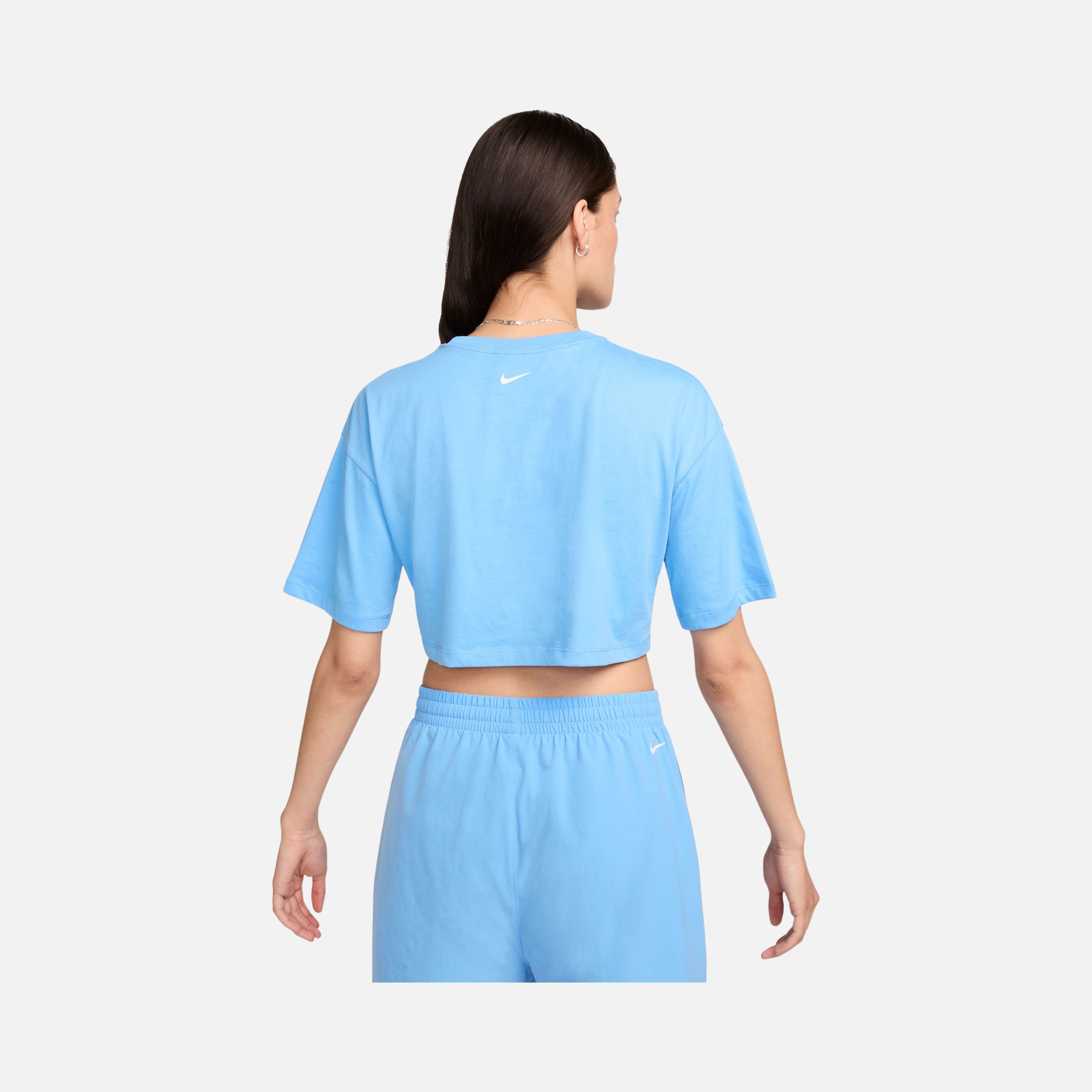 Nike Sportswear Gel Wide Cut & Off Shoulder Cropped Short-Sleeve Kadın Tişört