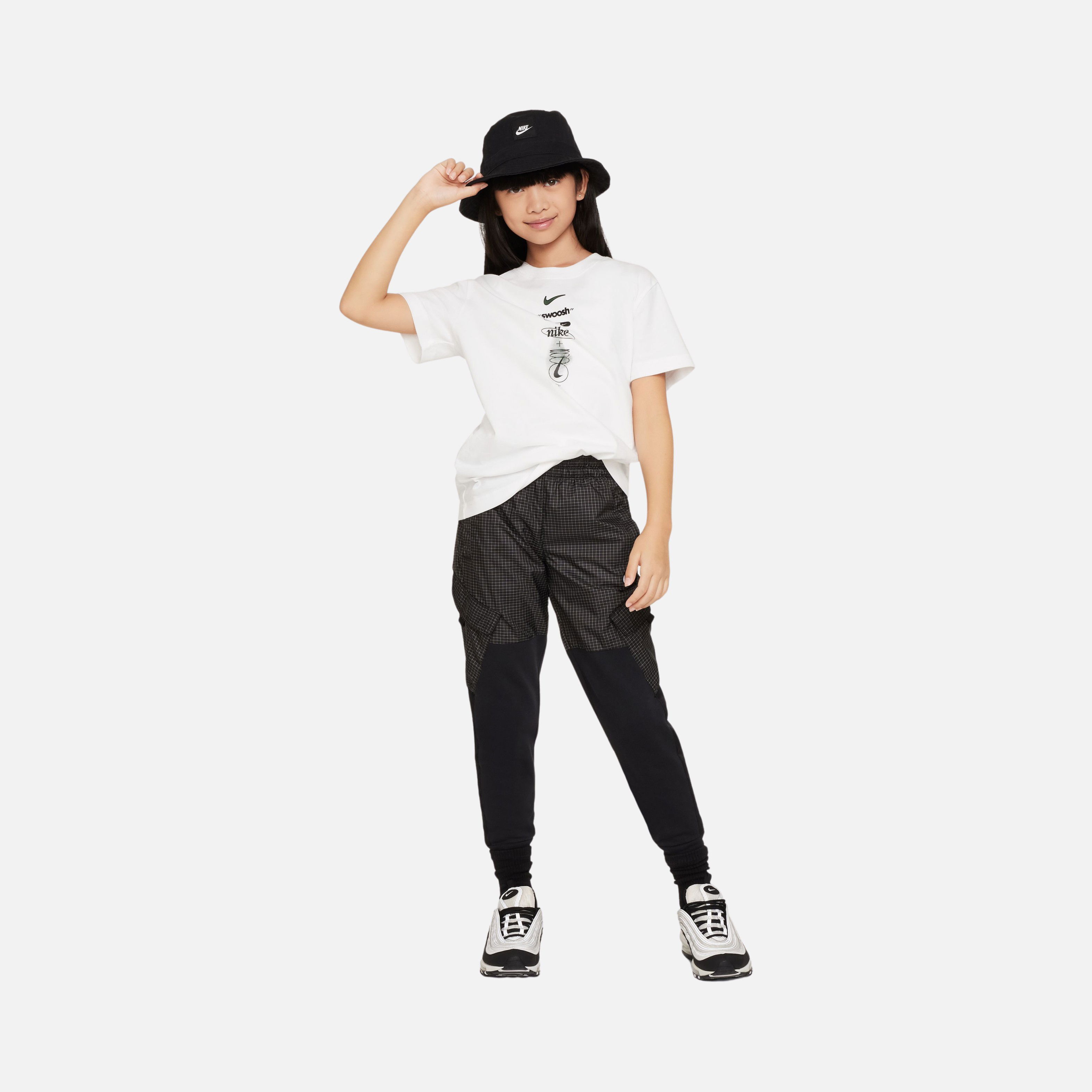 Nike Sportswear Swoosh Graphic Boyfriend Short-Sleeve (Girls') Çocuk Tişört