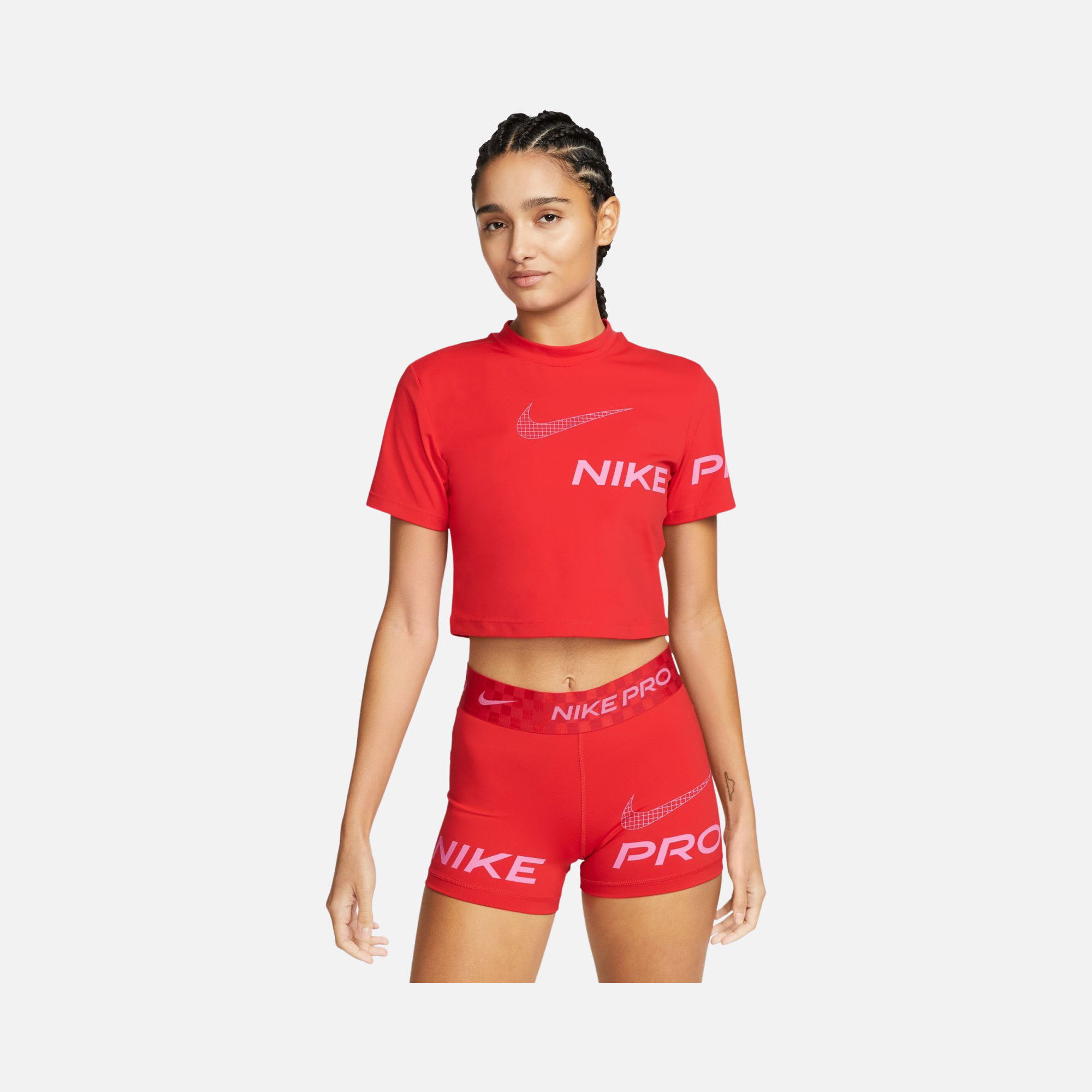 Nike Pro Dri-Fit Cropped Graphic Training Short-Sleeve Kadın Tişört
