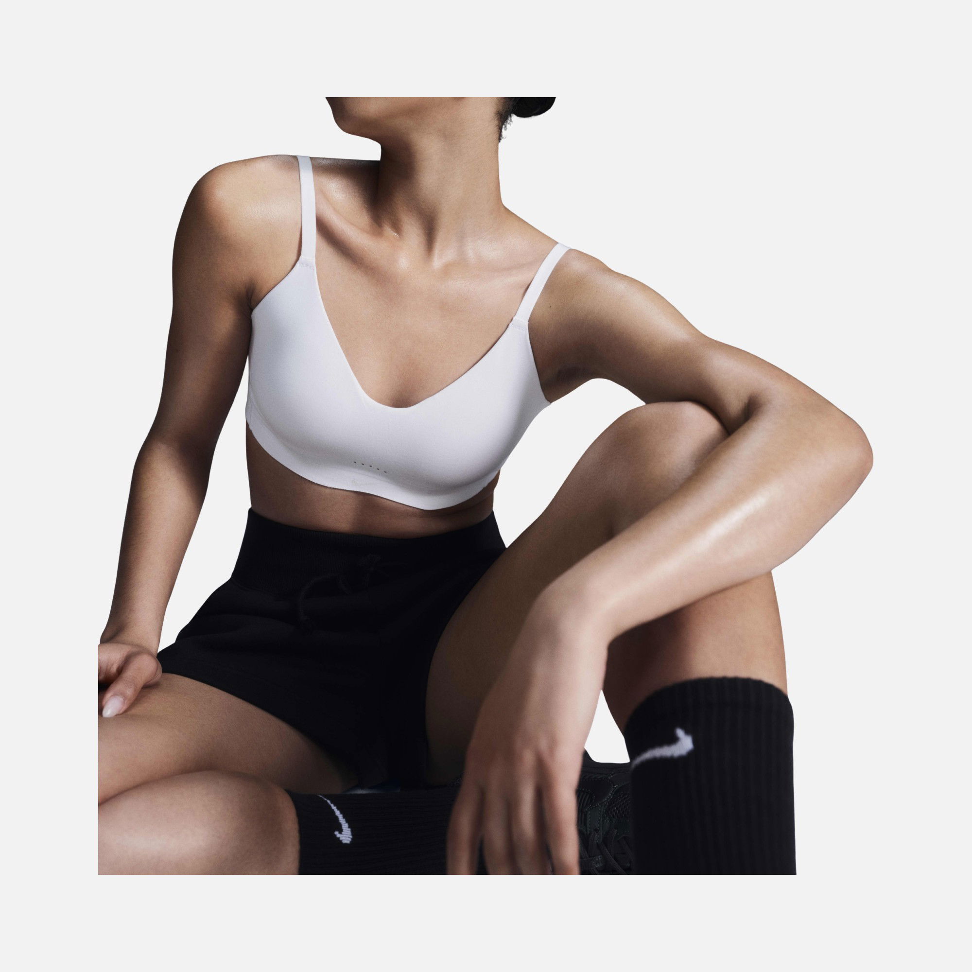 Nike Alate Minimalist Light-Support Padded Convertible Kadın Bra