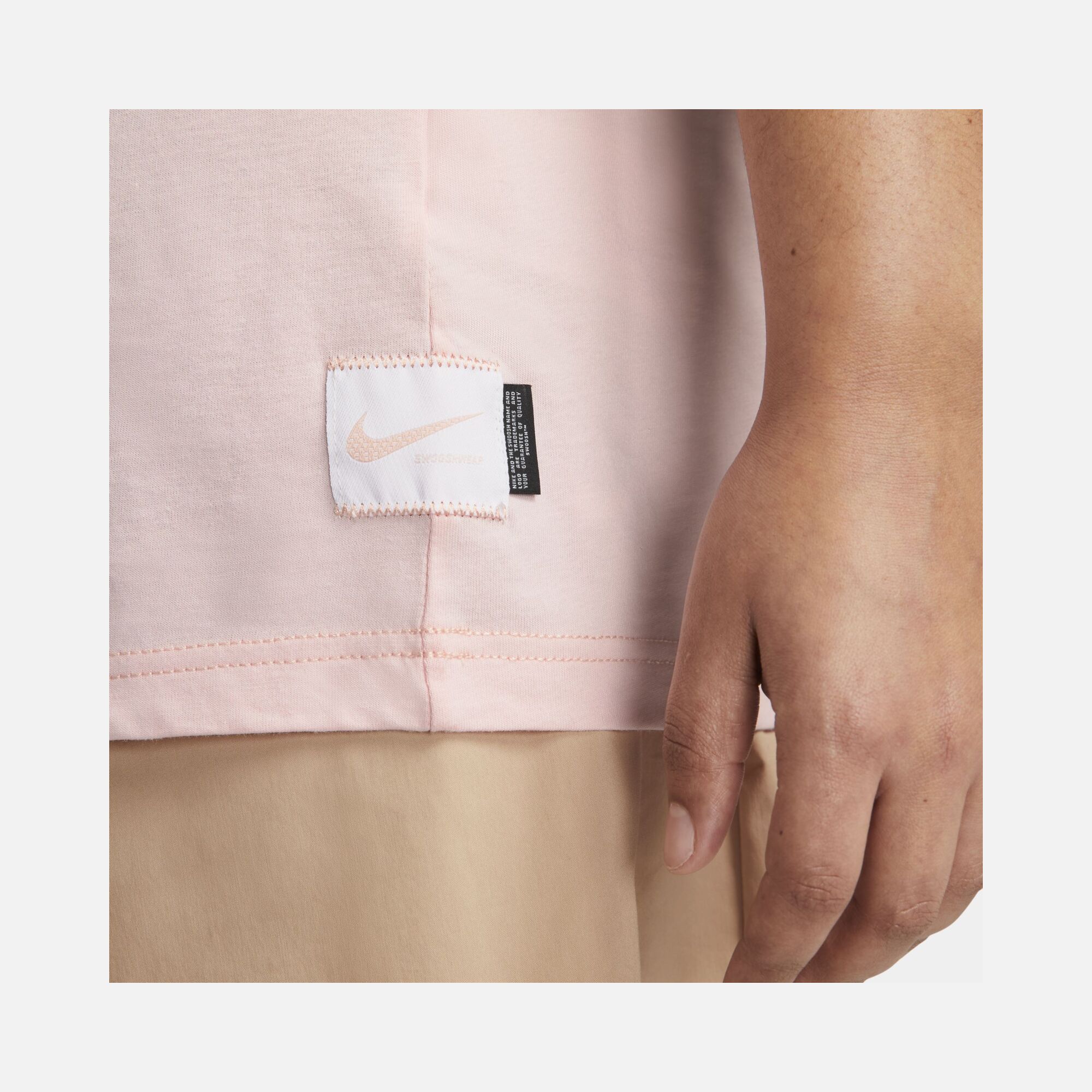 Nike Sportswear Swoosh Short-Sleeve (Plus-Size) Kadın Tişört