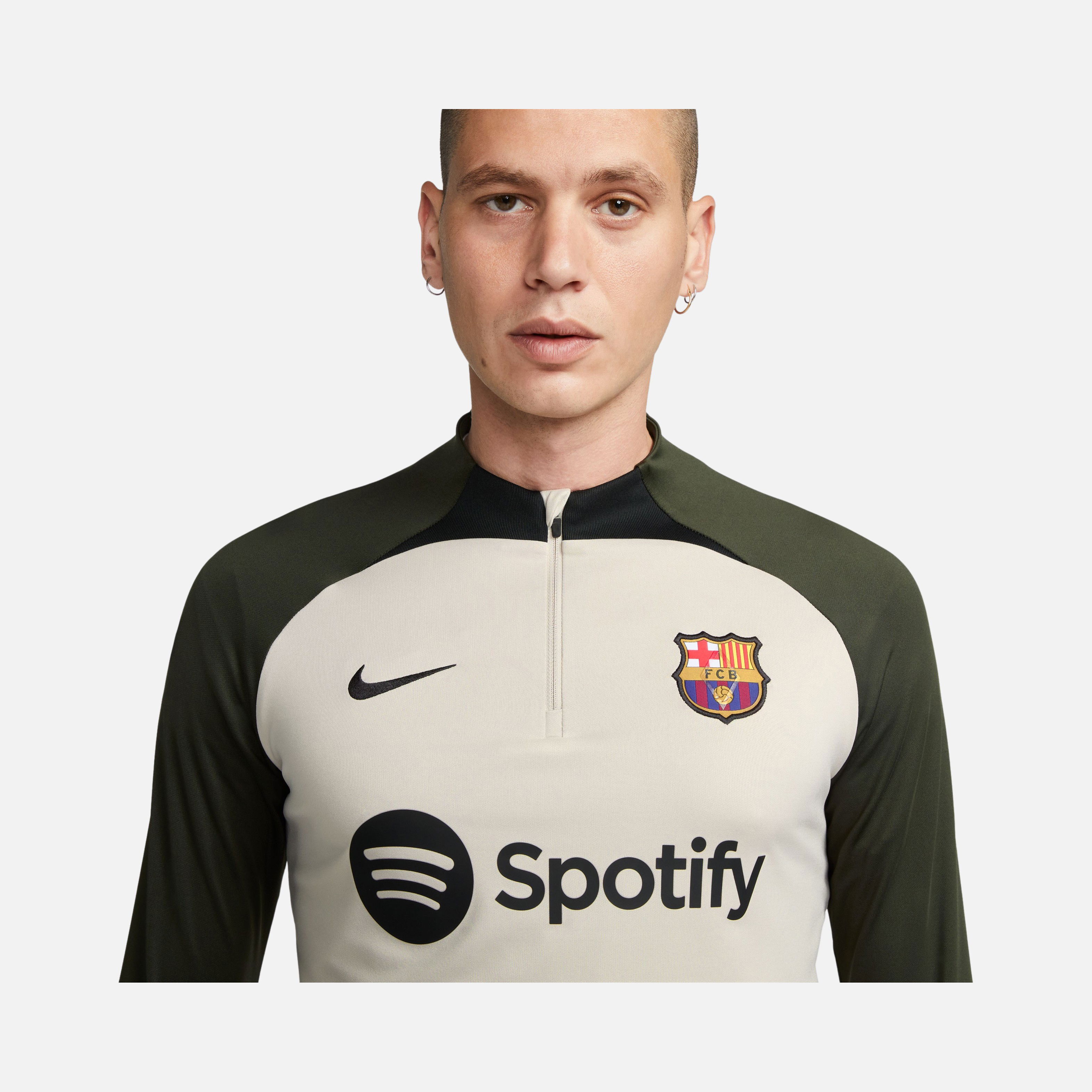 Nike Dri-Fit FC Barcelona Strike Soccer 1/4 Zip Long-Sleeve Erkek Tişört