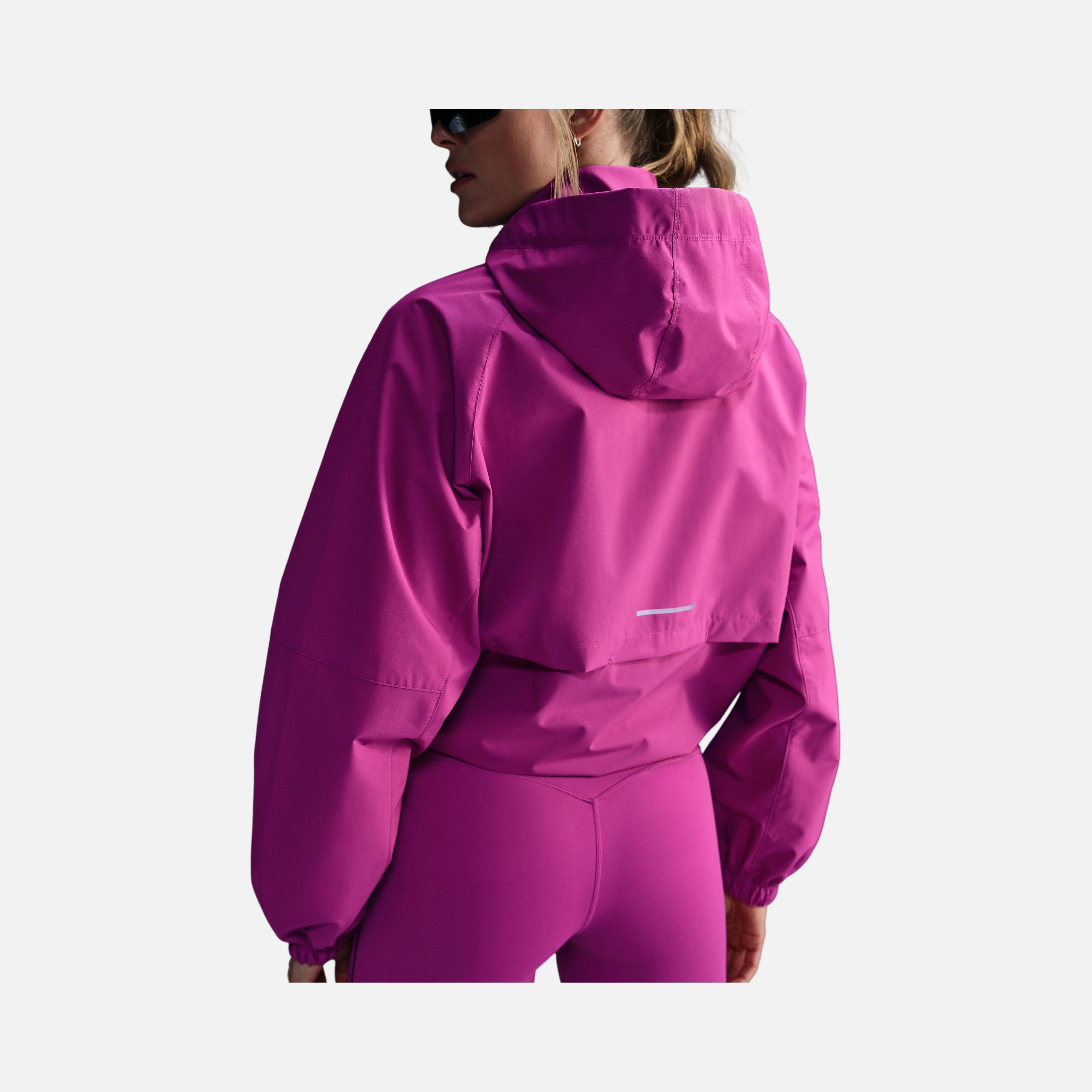 Nike Storm-Fit Swift Running Full-Zip Hoodie Kadın Ceket