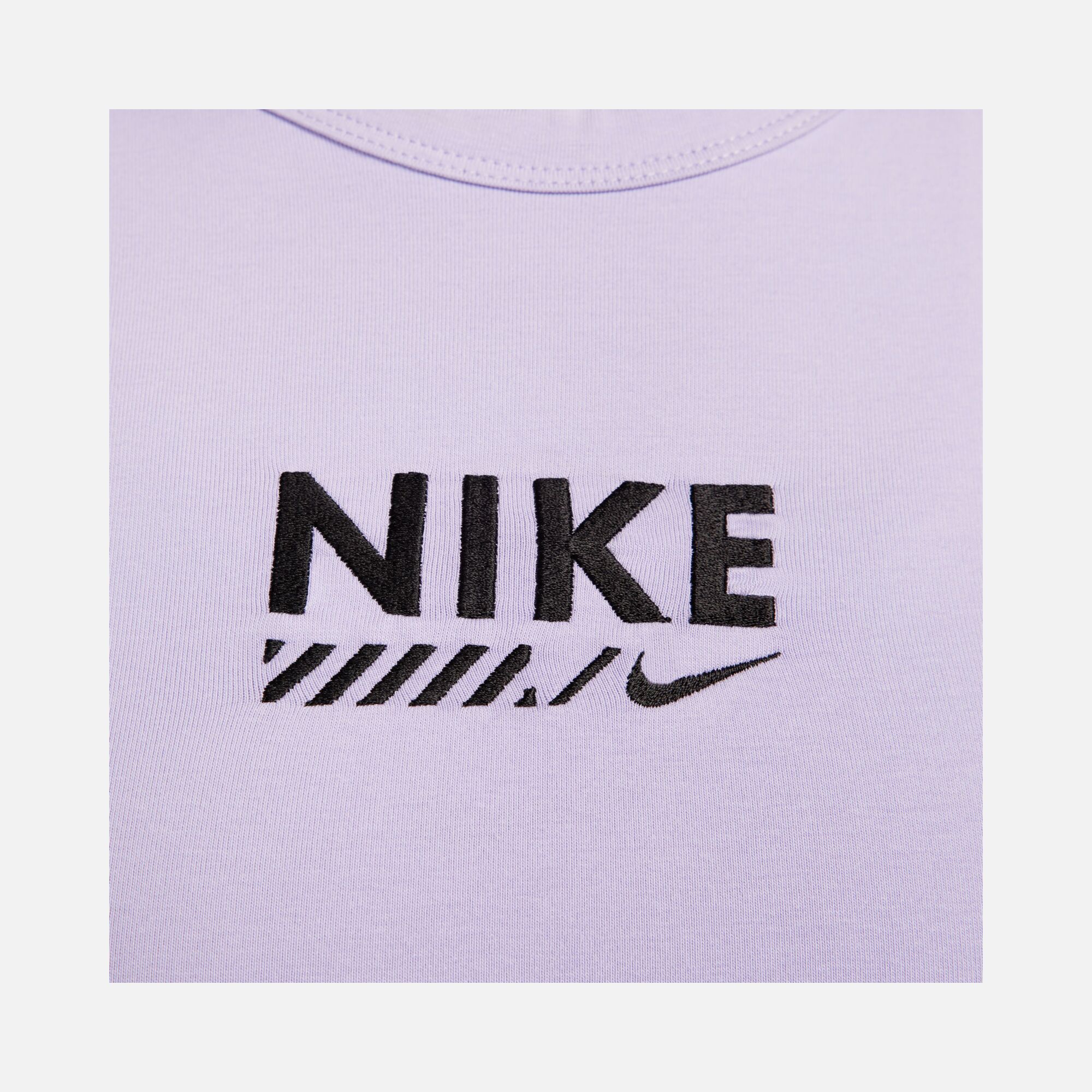 Nike Sportswear Gel Cropped Short-Sleeve Kadın Tişört