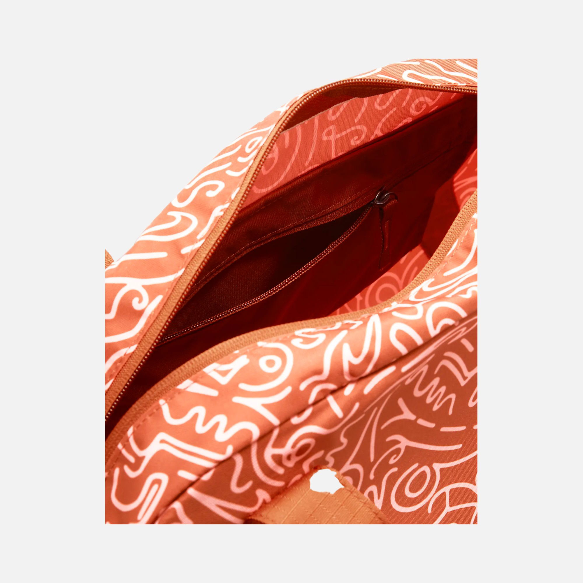 Nike Gym Club Graphic Printed (24 L) Kadın Spor Çanta