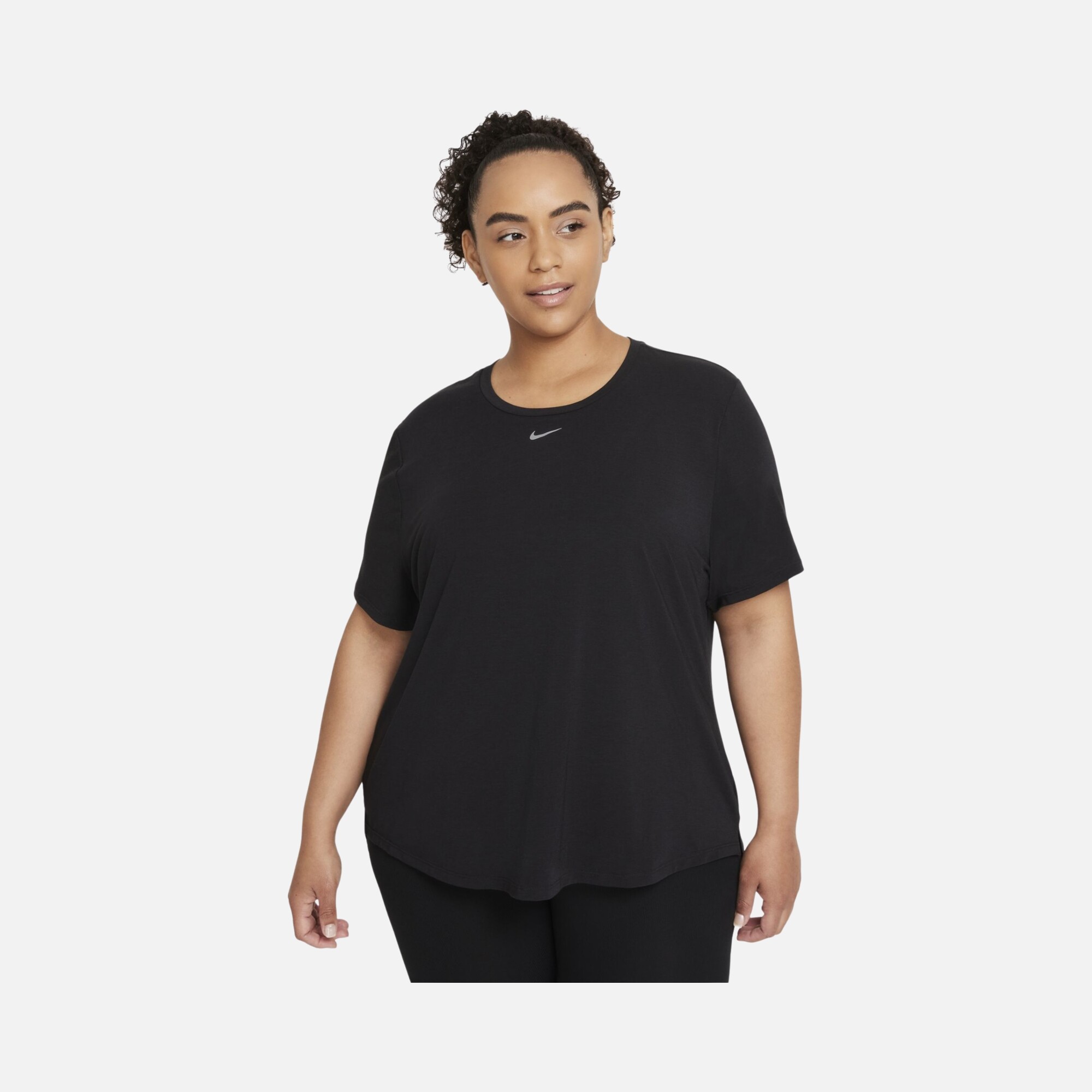 Nike Dri-Fit One Luxe Standard Fit Short-Sleeve Kadın Tişört