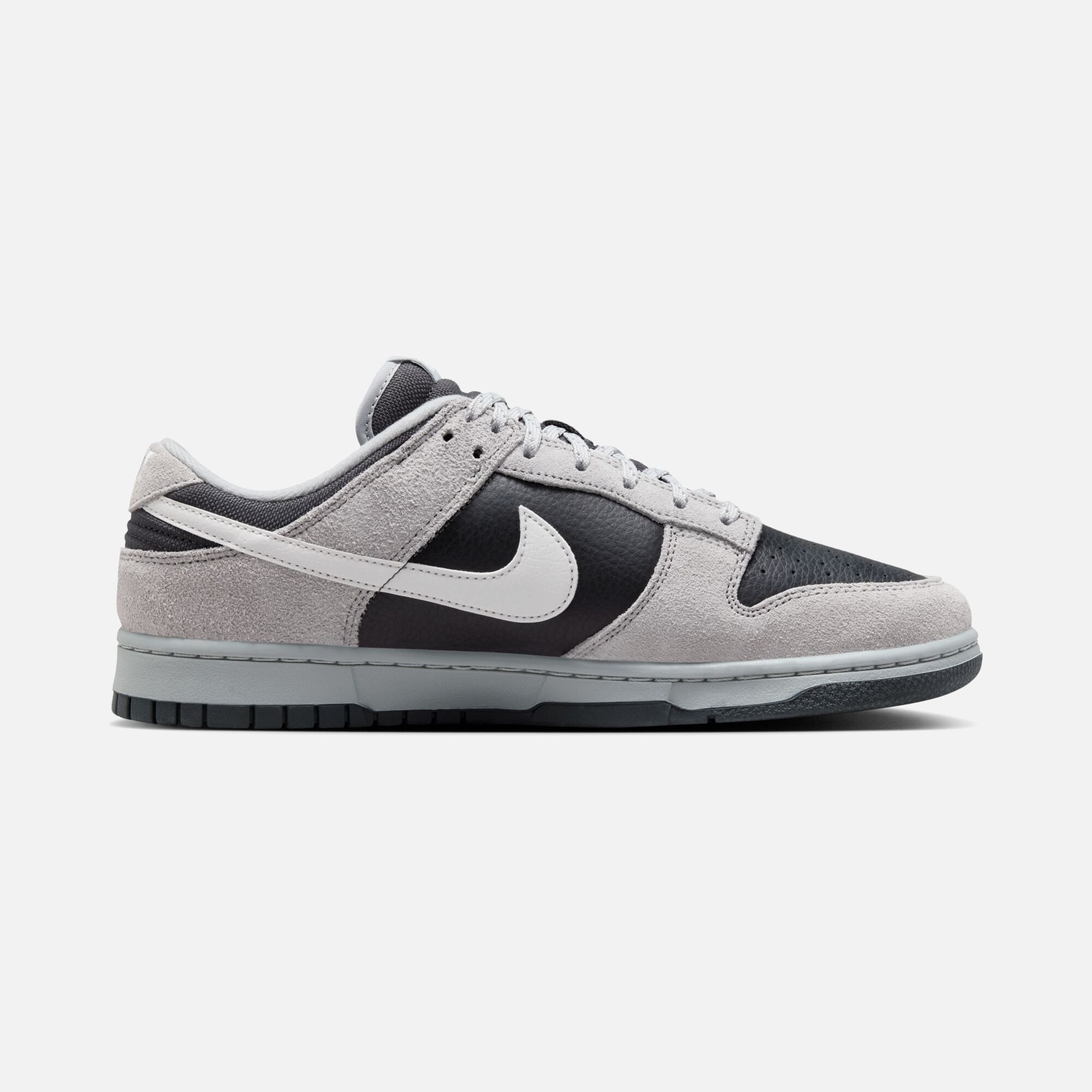 Nike Dunk Low ''Reflective Swoosh and Lace Details'' Erkek Spor Ayakkabı