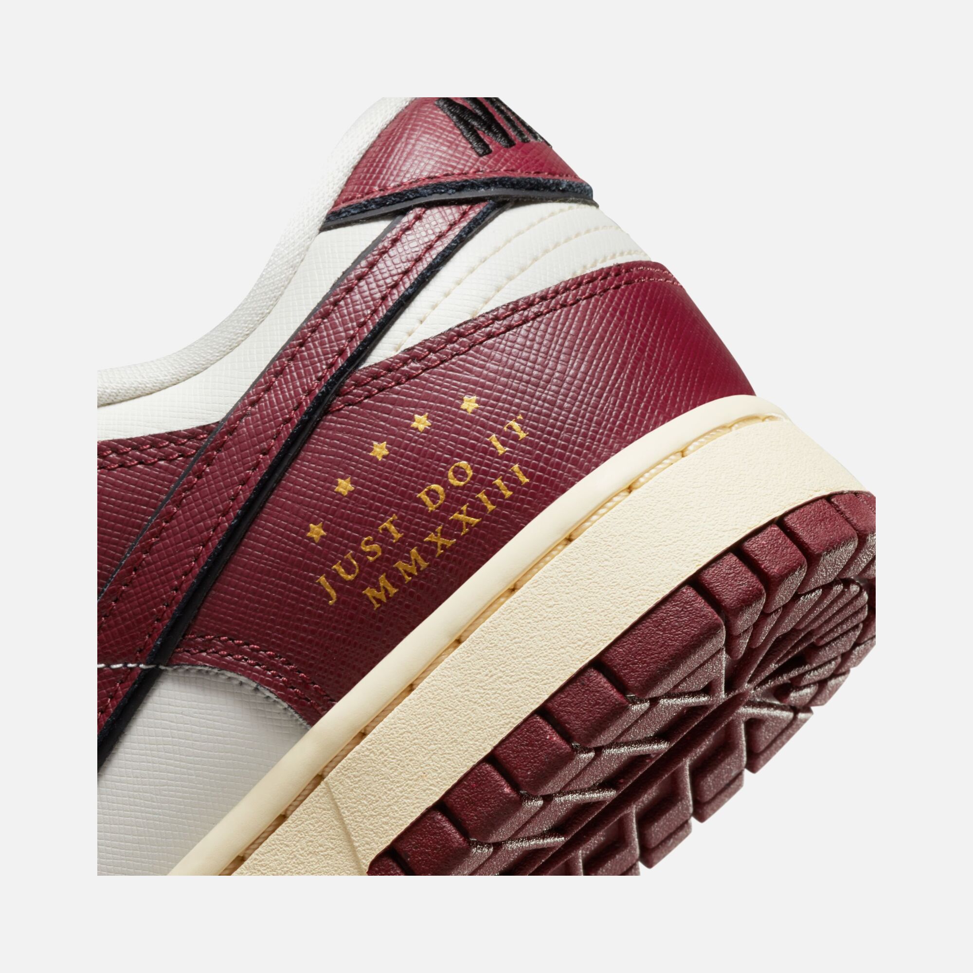 Nike Dunk Low SE ''Just Do It MMXXIII'' Kadın Spor Ayakkabı