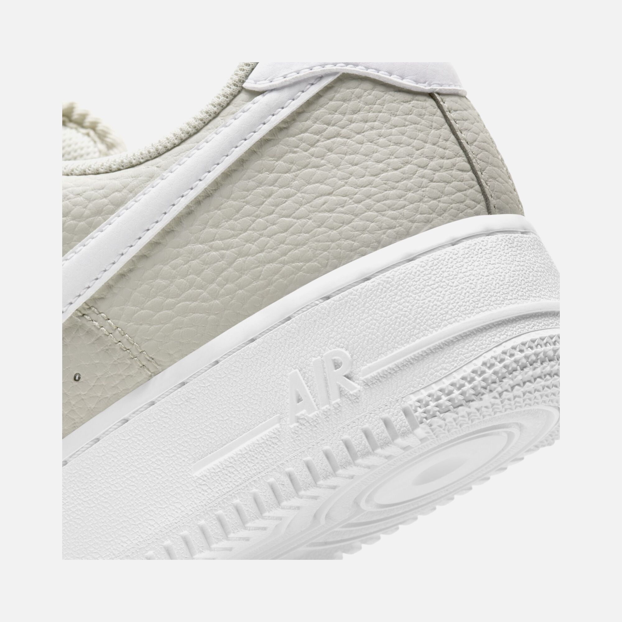 Nike Air Force 1 '07 HO23 Erkek Spor Ayakkabı