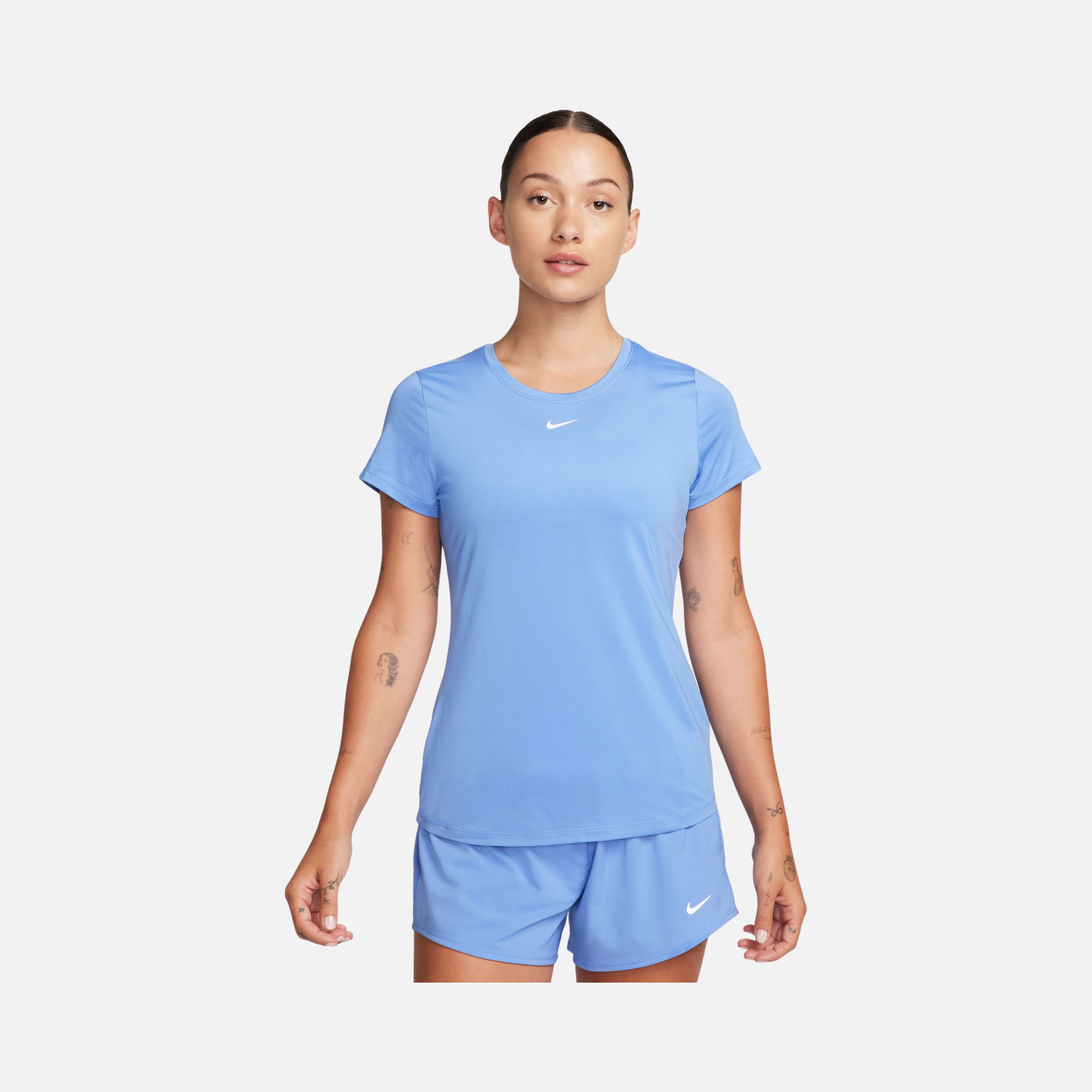 Nike Dri-Fit One Slim-Fit Short-Sleeve Kadın Tişört