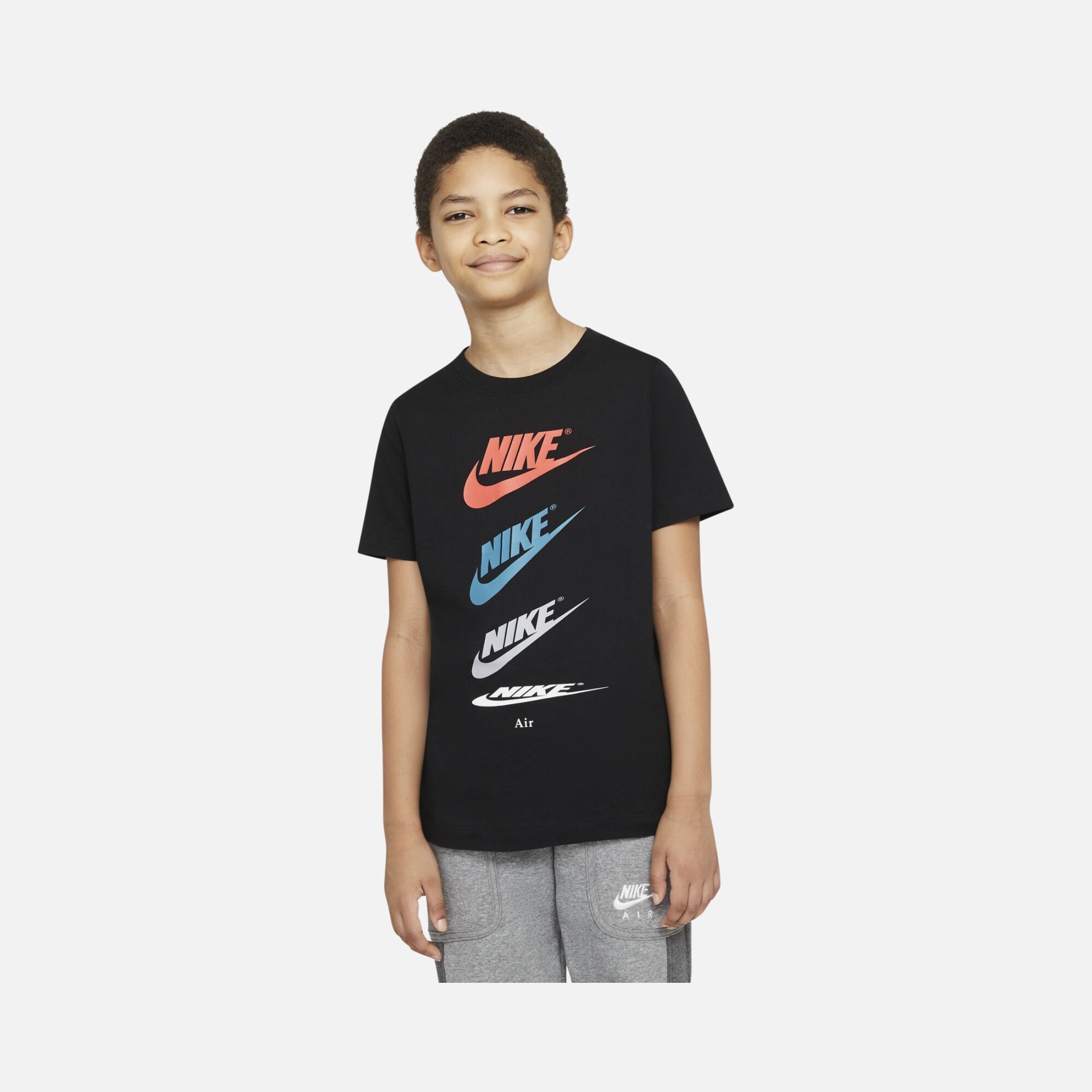 Nike Sportswear Futura Repeat (Boys') Çocuk Tişört