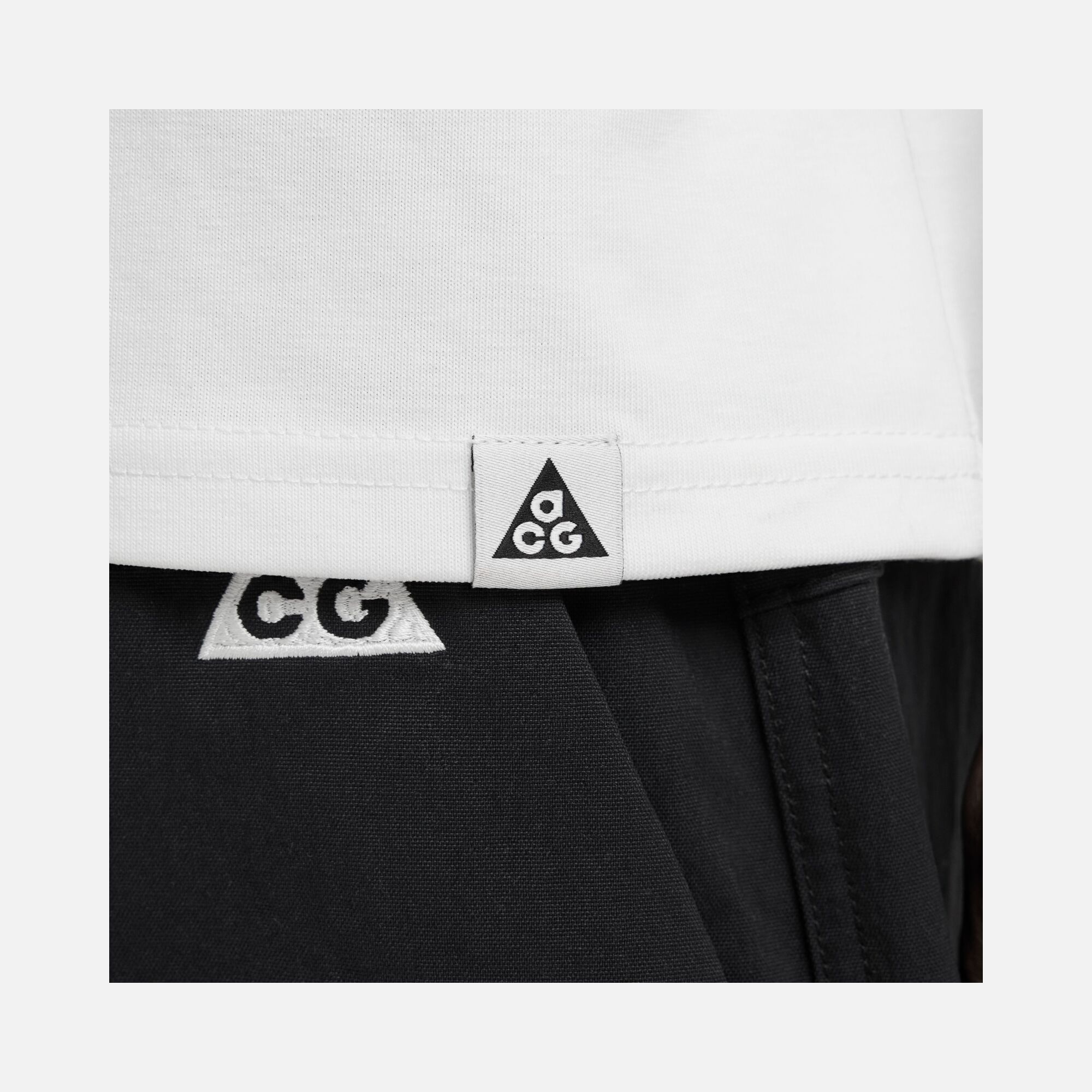 Nike Sportswear ACG Dri-Fit Minerals Graphic Long-Sleeve Erkek Tişört