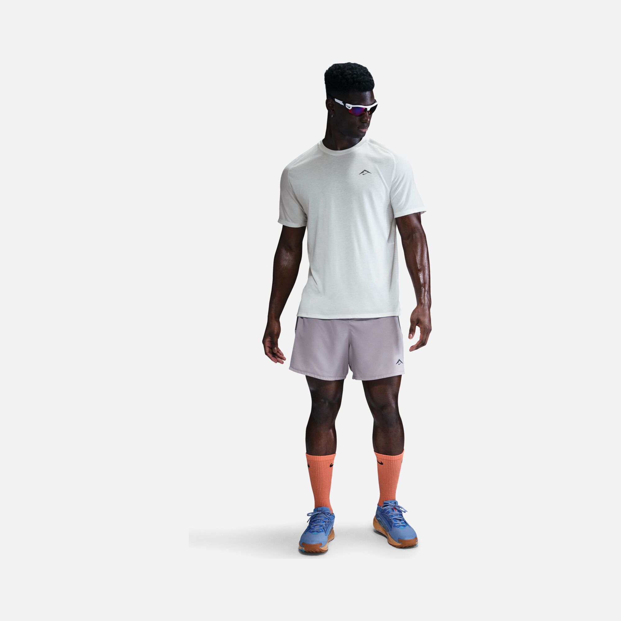 Nike Dri-Fit ADV Solar Chase Trail Running Short-Sleeve Erkek Tişört