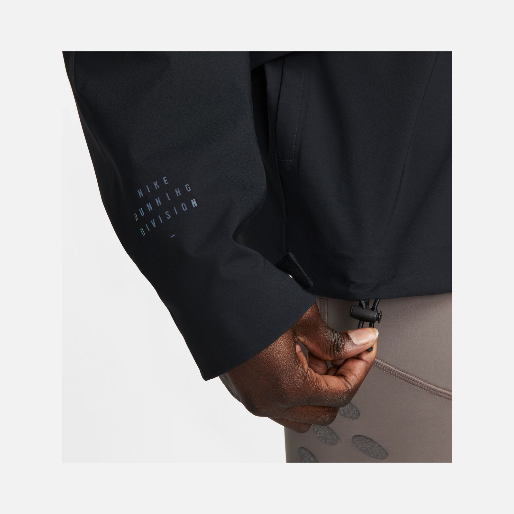 Nike Storm-Fit Run Division Full-Zip Hoodie Kadın Ceket